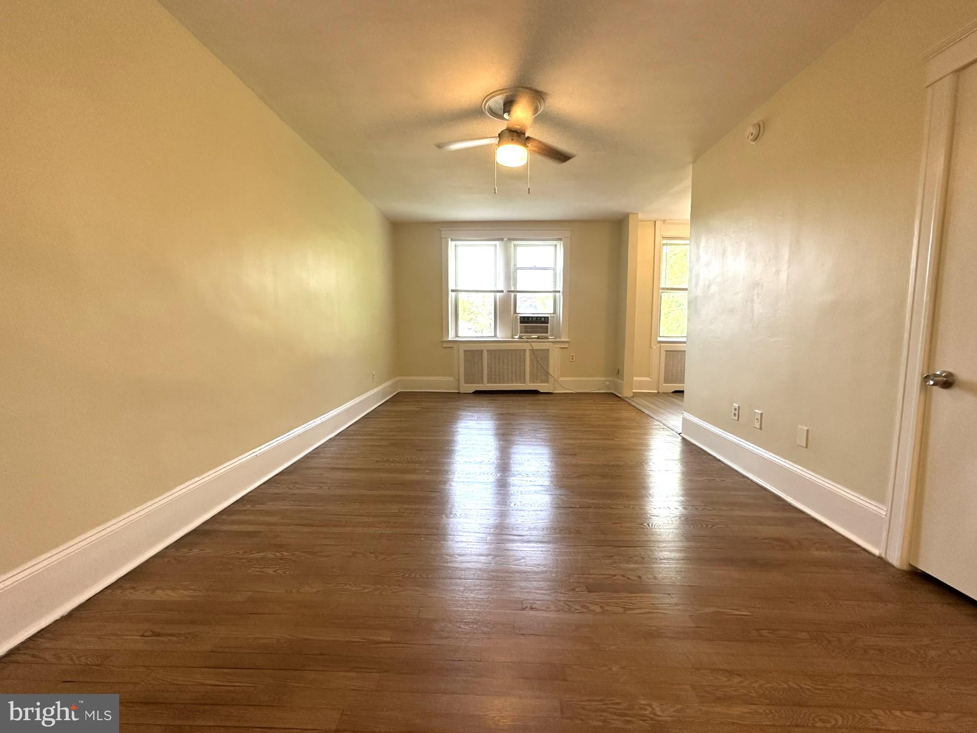 EAST FALLS - Residential Lease