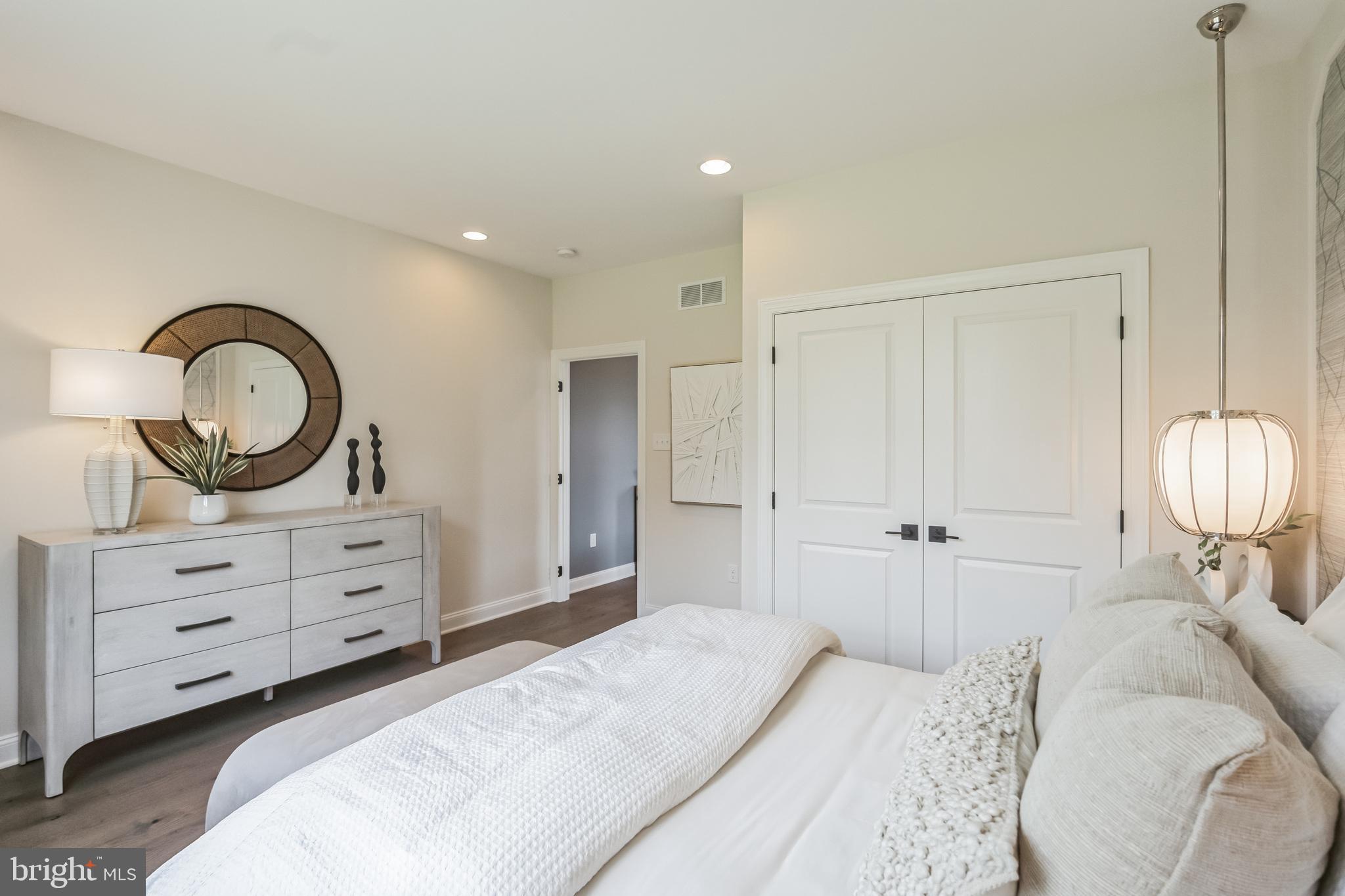 MAPLE RIDGE - Residential