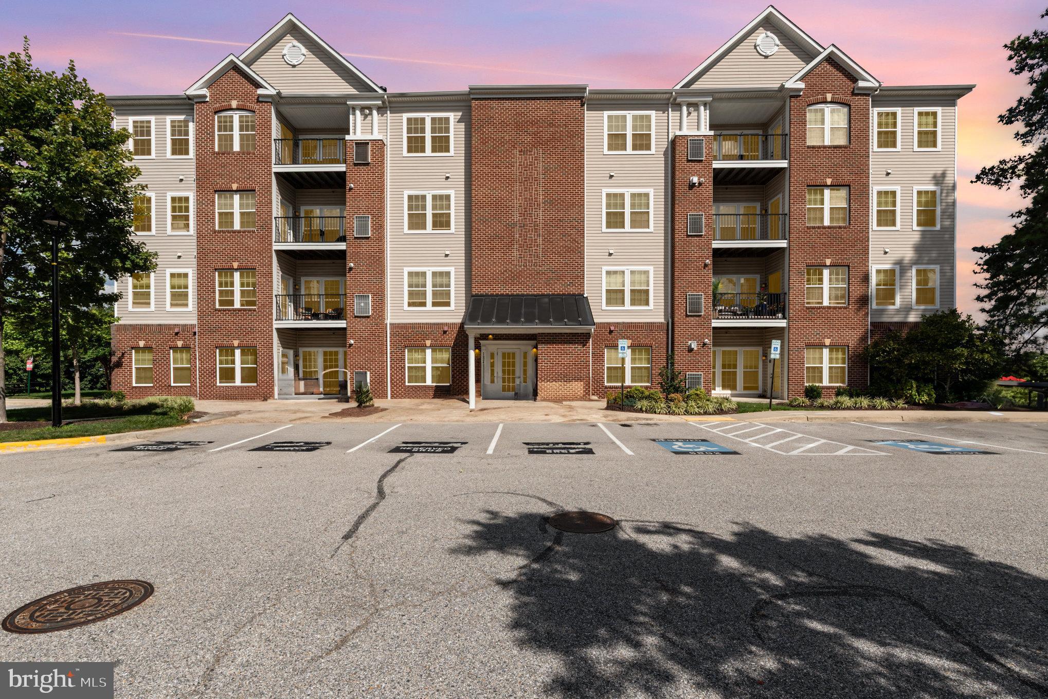 STONEY RUN VILLAGE - Residential