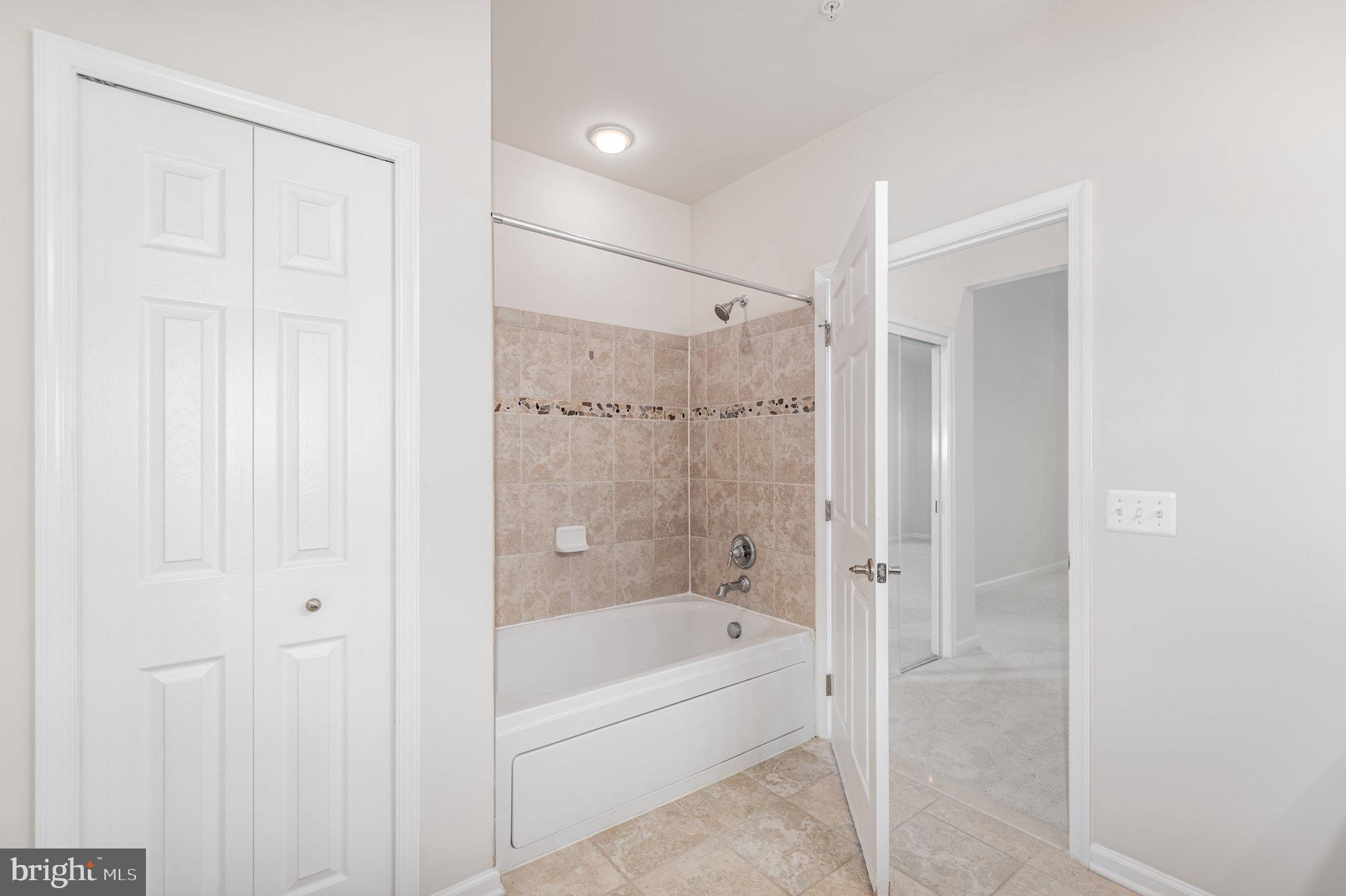 STONEY RUN VILLAGE - Residential