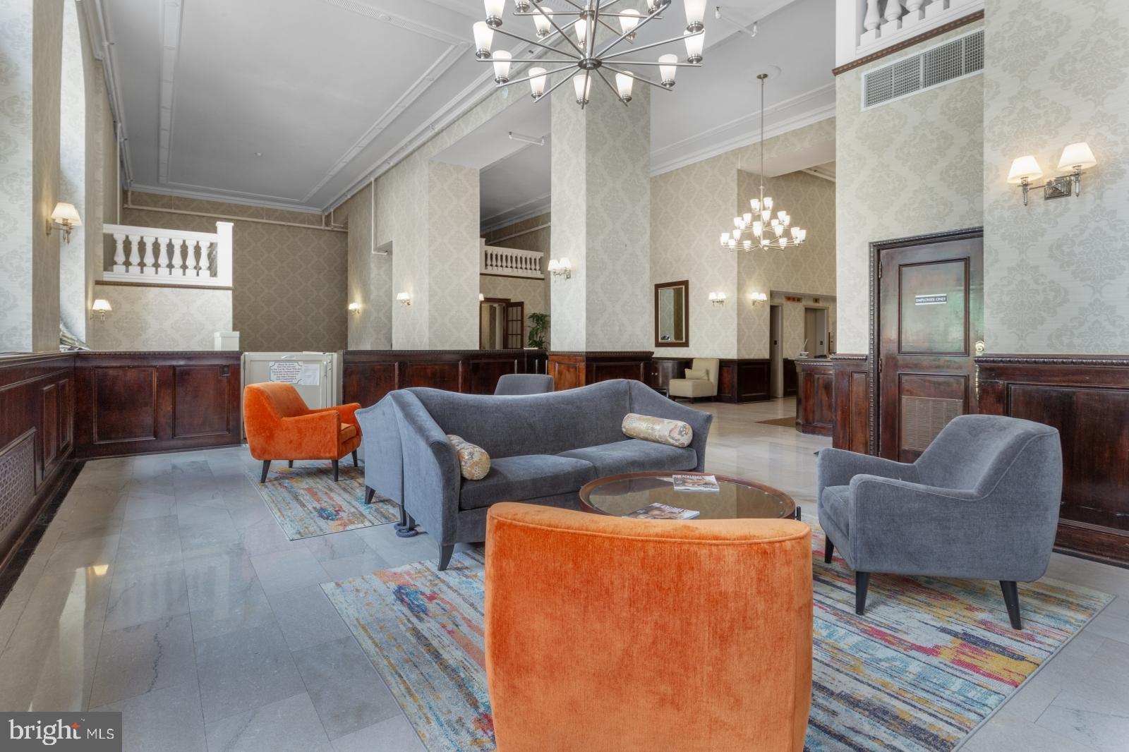 AVENUE OF THE ARTS - Residential Lease