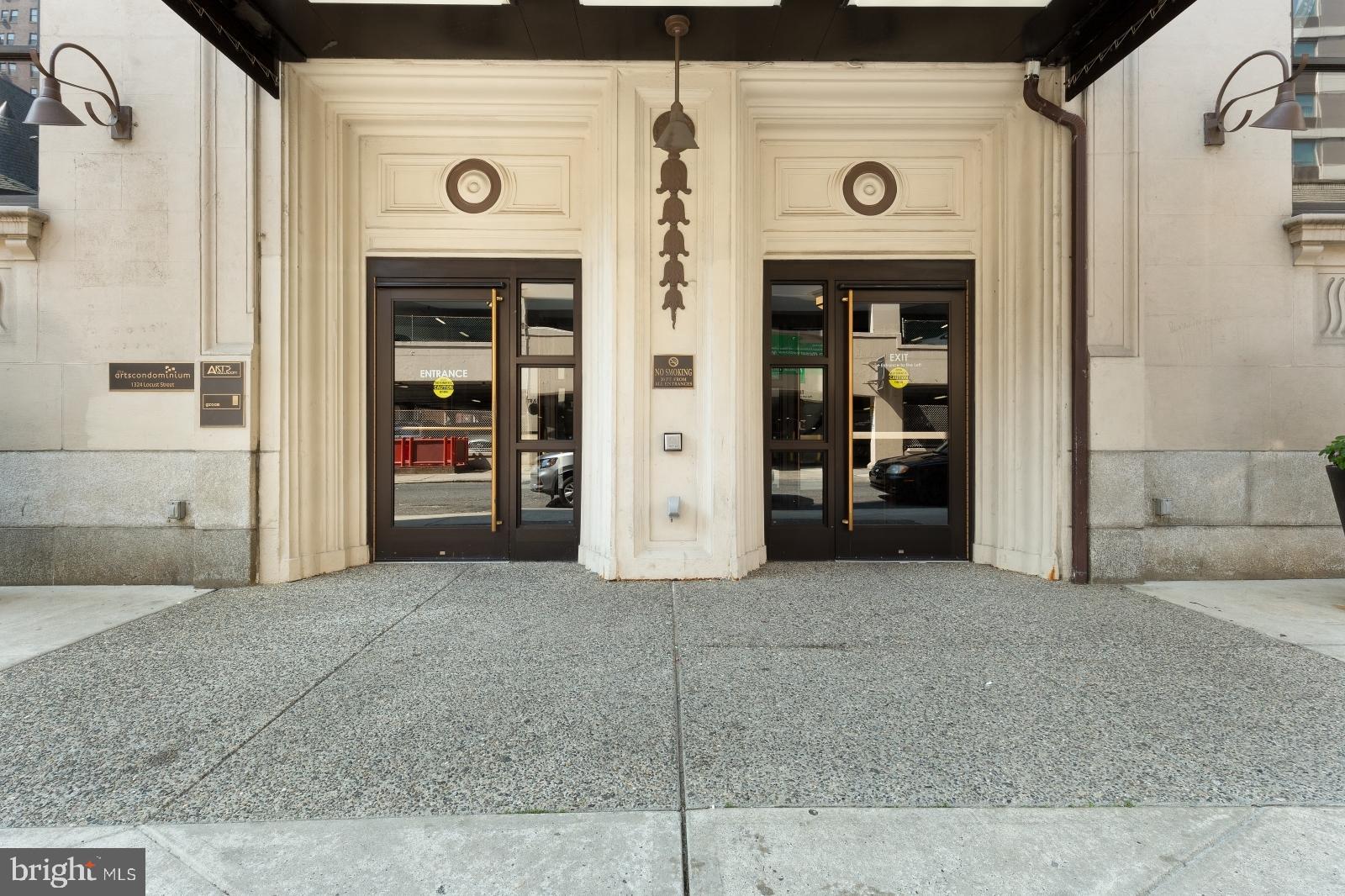 AVENUE OF THE ARTS - Residential Lease