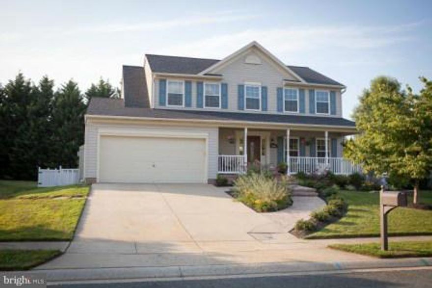 Elegantly Renovated Colonial in Forest Lakes. HDW flrs. Upgraded eat in kit w/granite counters/ SS appl. FR w/FP. Sep LR/DR. 1st FL Laundry. Fin LL w/ full bath & Kit .Large MBR w/ WIC ,sep shower/soaking tub. ADD. 3 BR w/ custom wainscoting. Prof. Landscaped.A Must See!