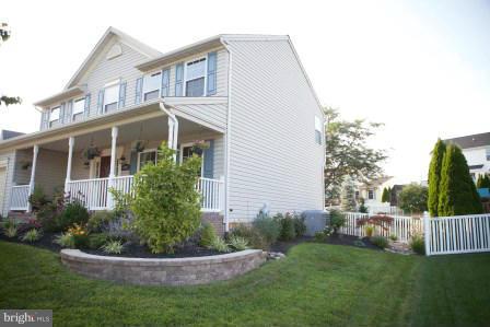 FOREST LAKES - Residential