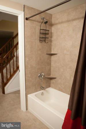 FOREST LAKES - Residential