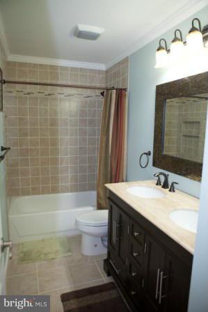 FOREST LAKES - Residential