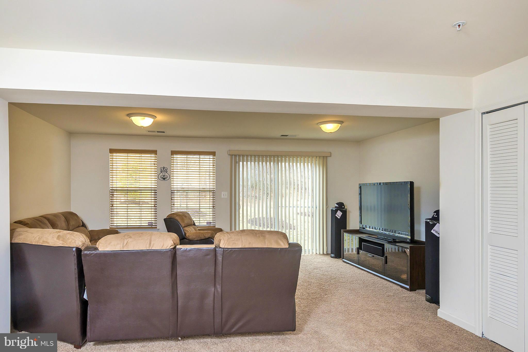 VILLAGE TOWNS - Residential