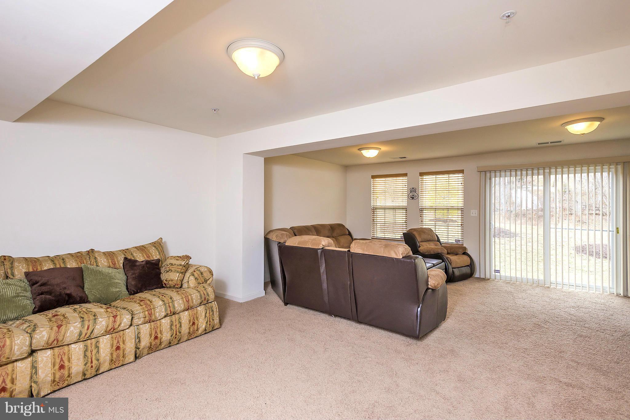 VILLAGE TOWNS - Residential