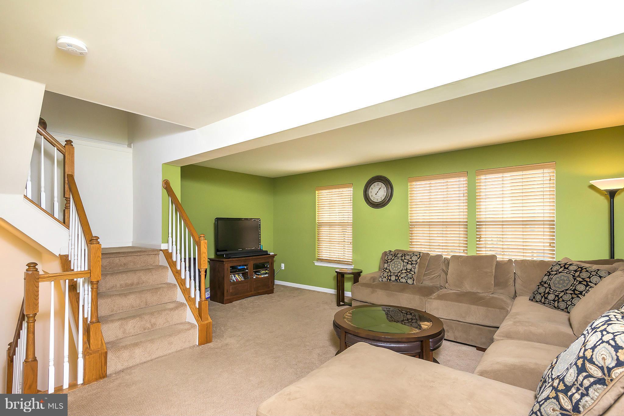 VILLAGE TOWNS - Residential