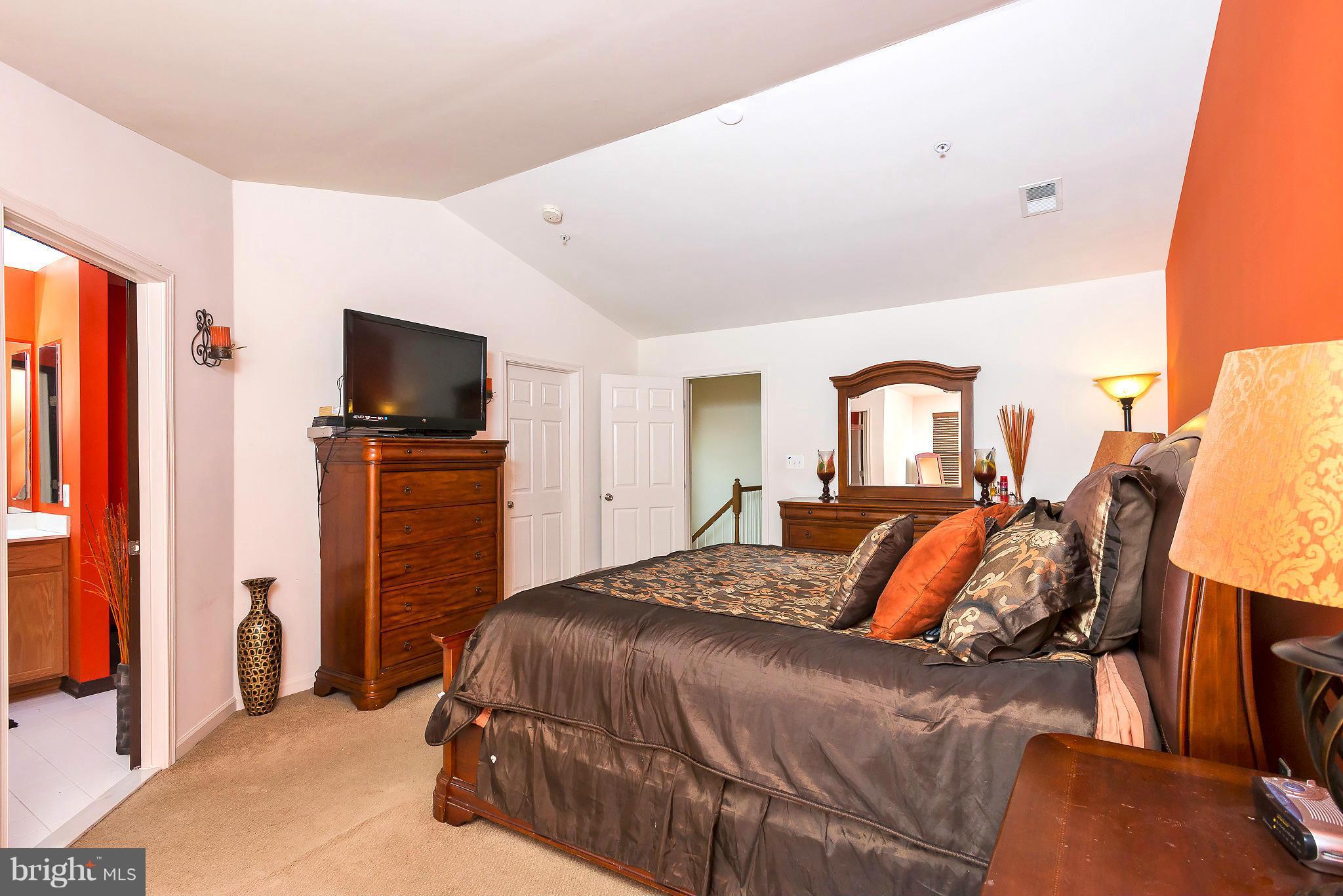 VILLAGE TOWNS - Residential