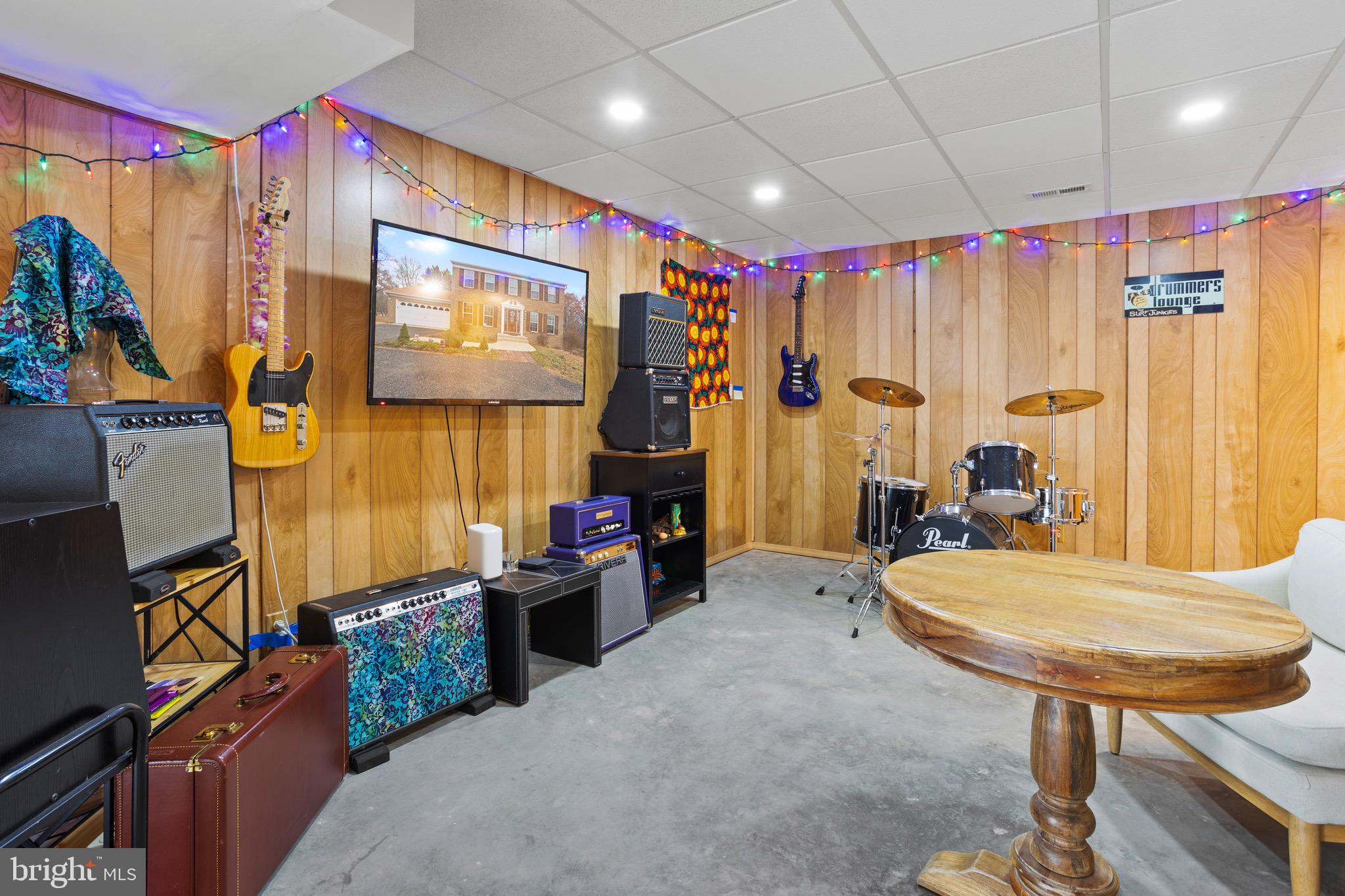 CYPRESS KNOLLS - Residential