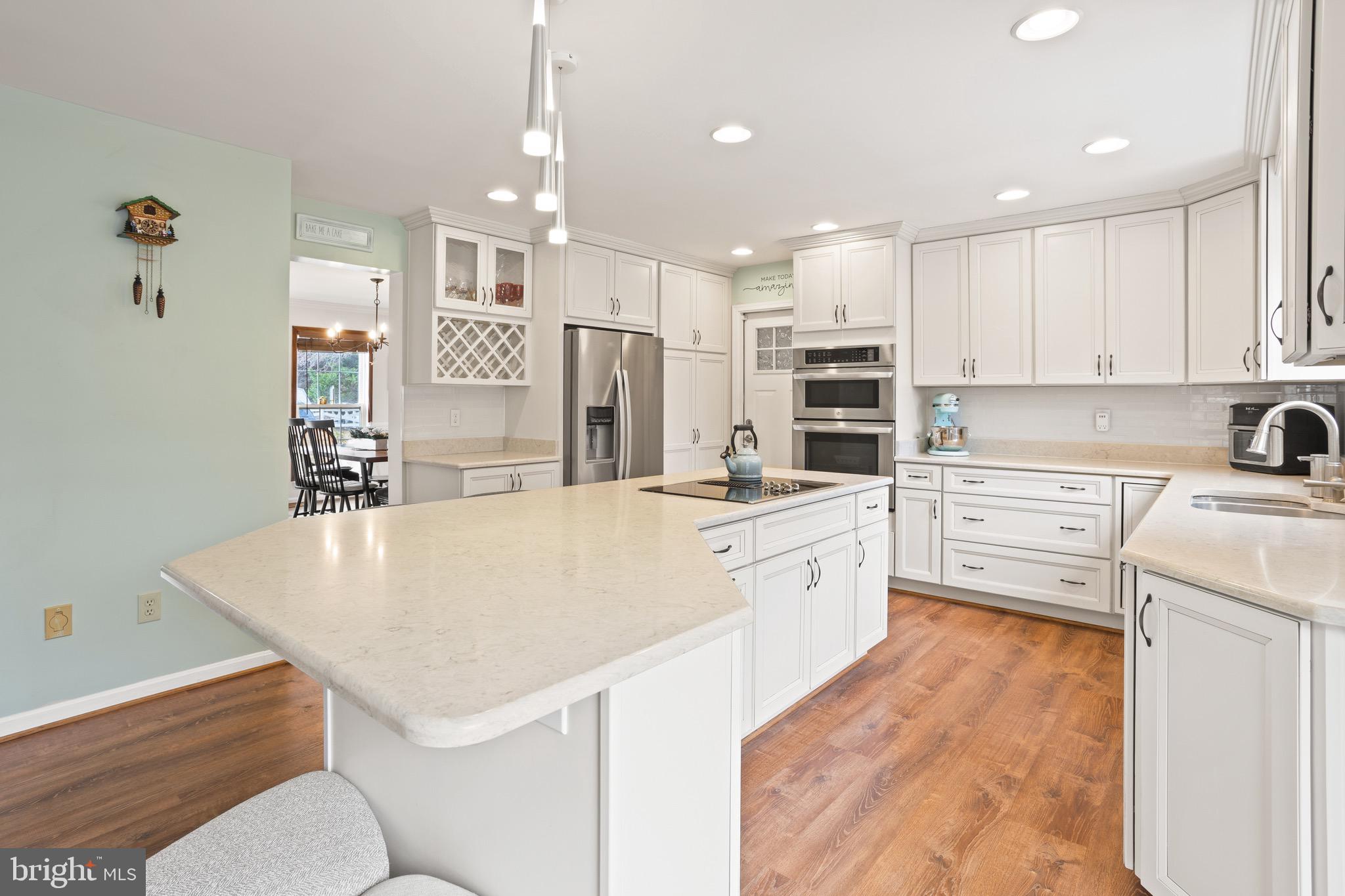 CYPRESS KNOLLS - Residential