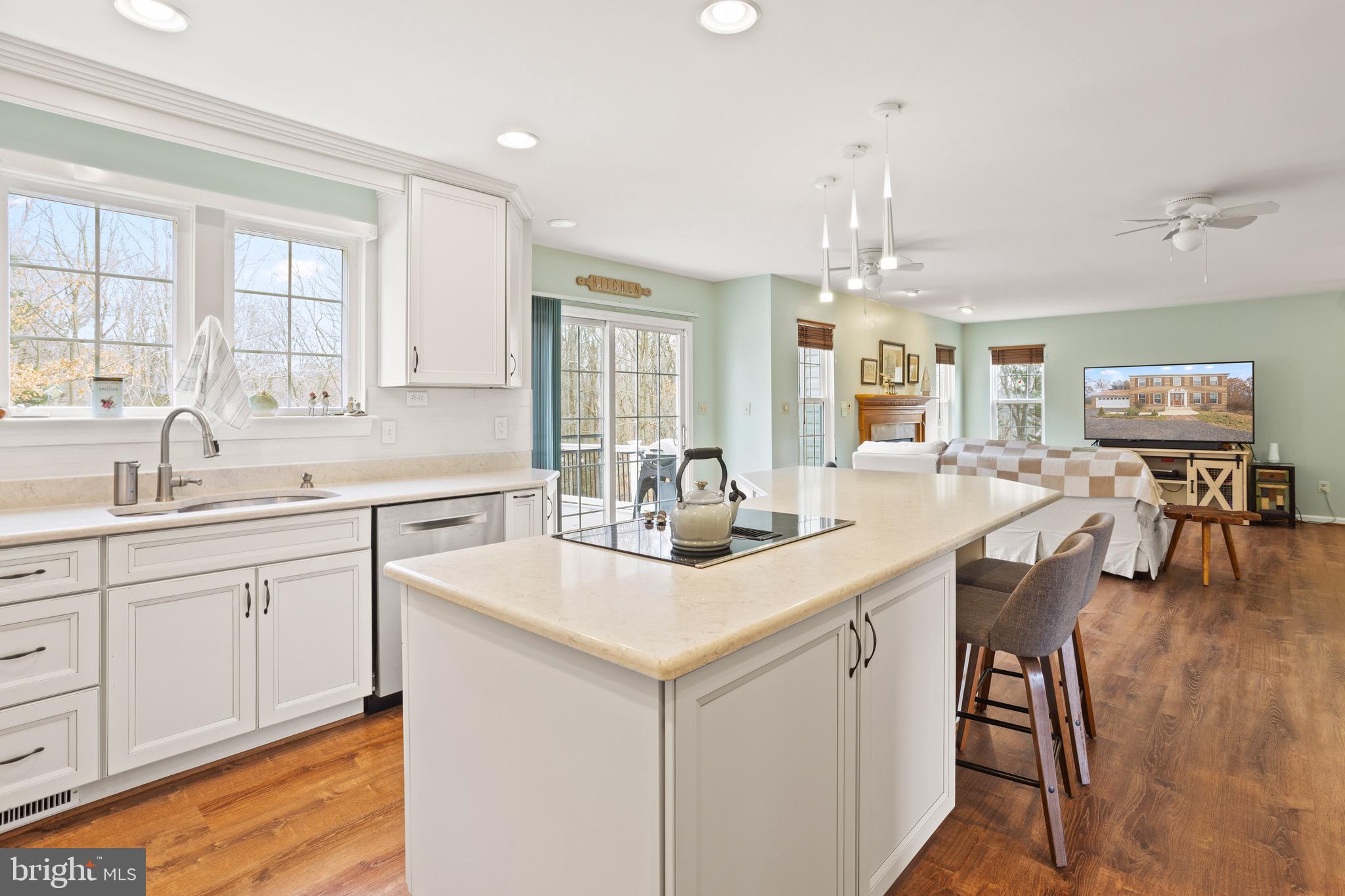 CYPRESS KNOLLS - Residential