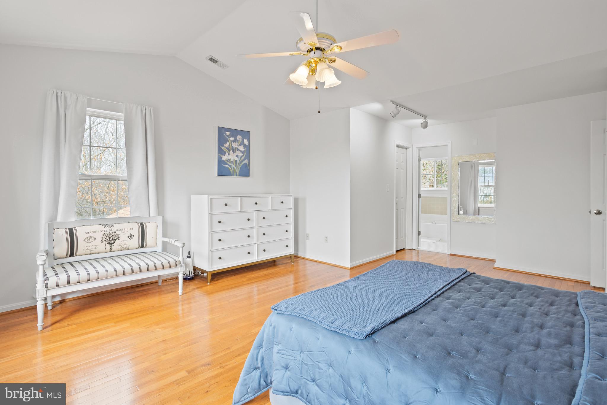 CYPRESS KNOLLS - Residential