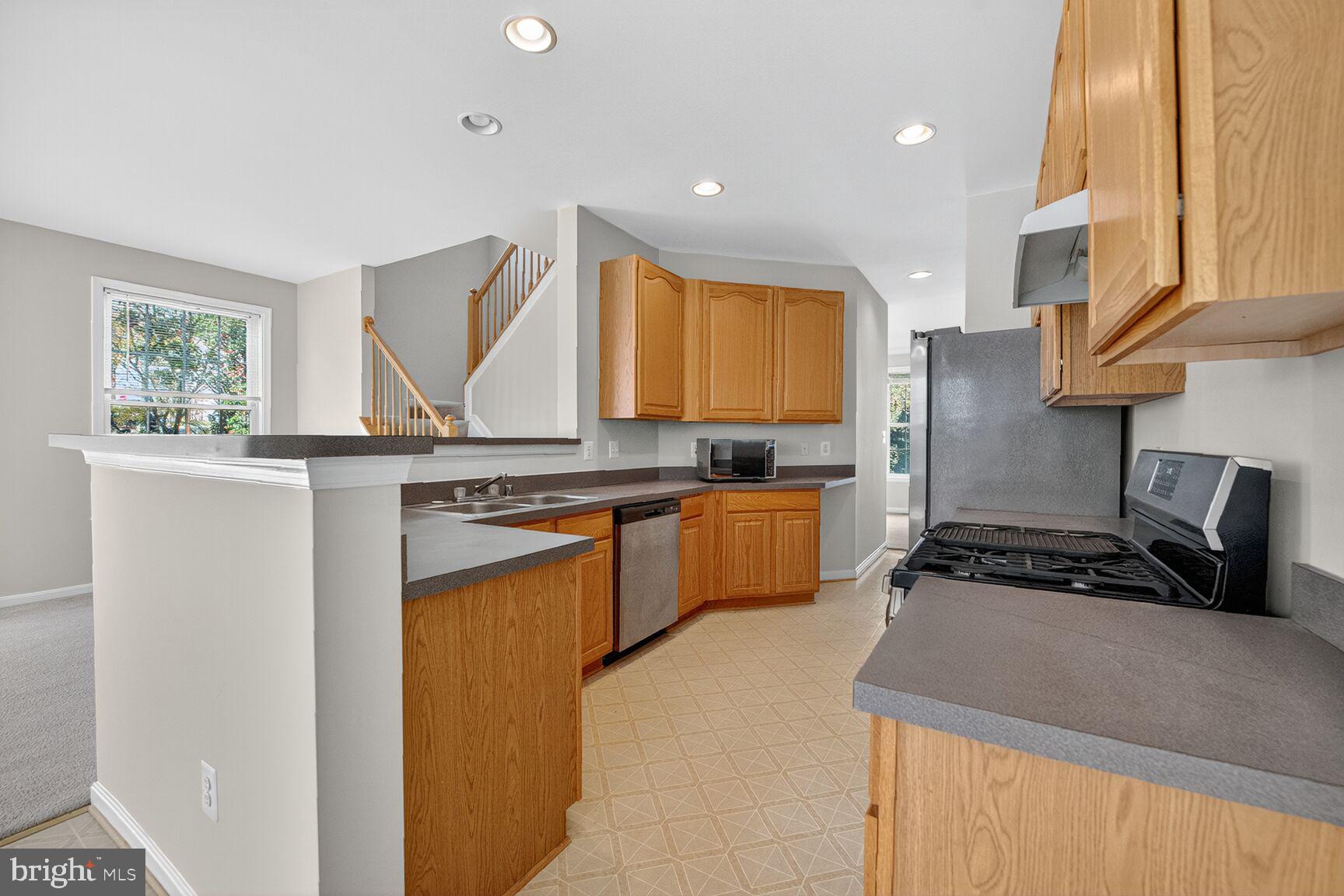 EDWARDS LANDING - Residential Lease