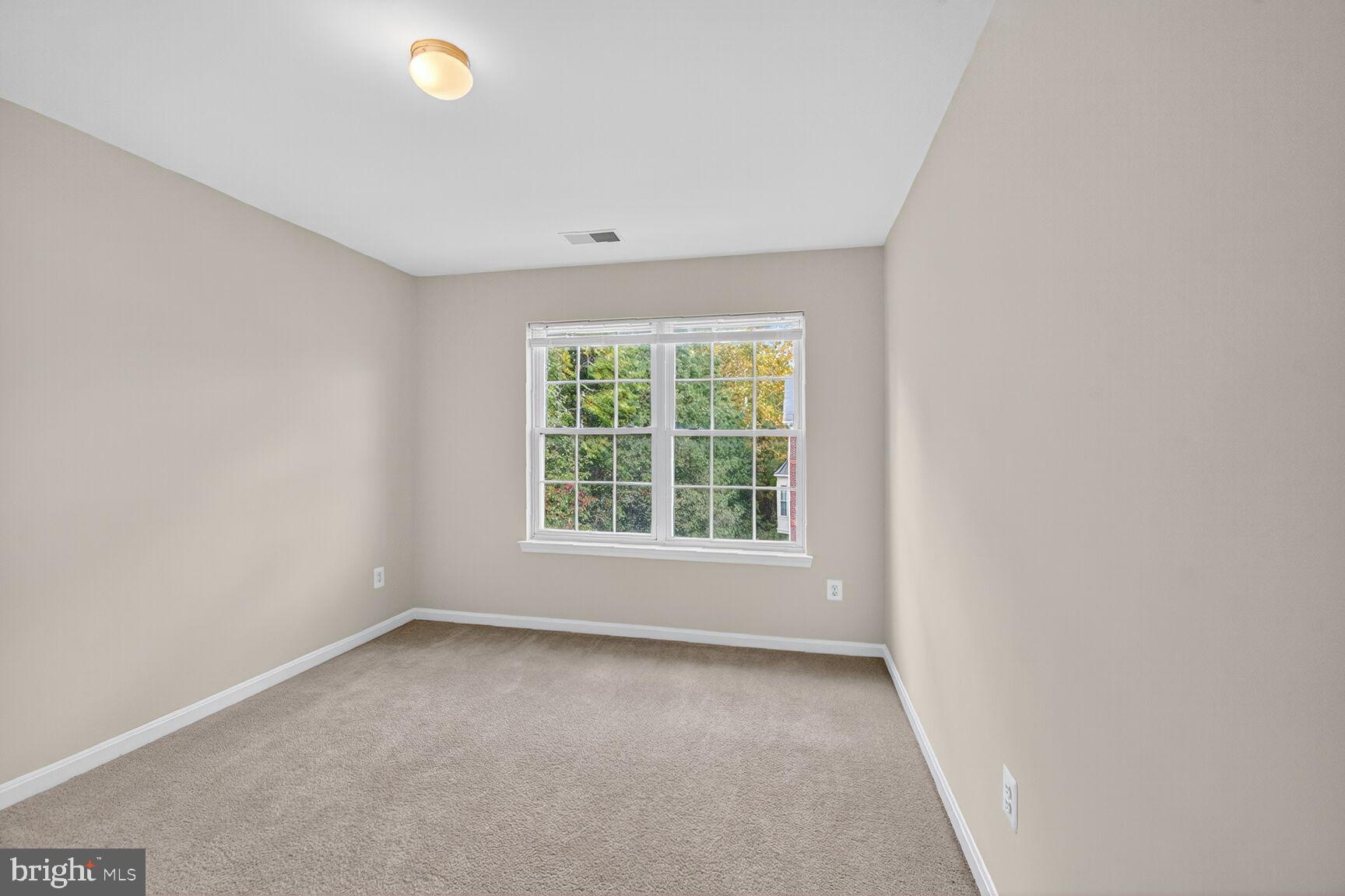 EDWARDS LANDING - Residential Lease