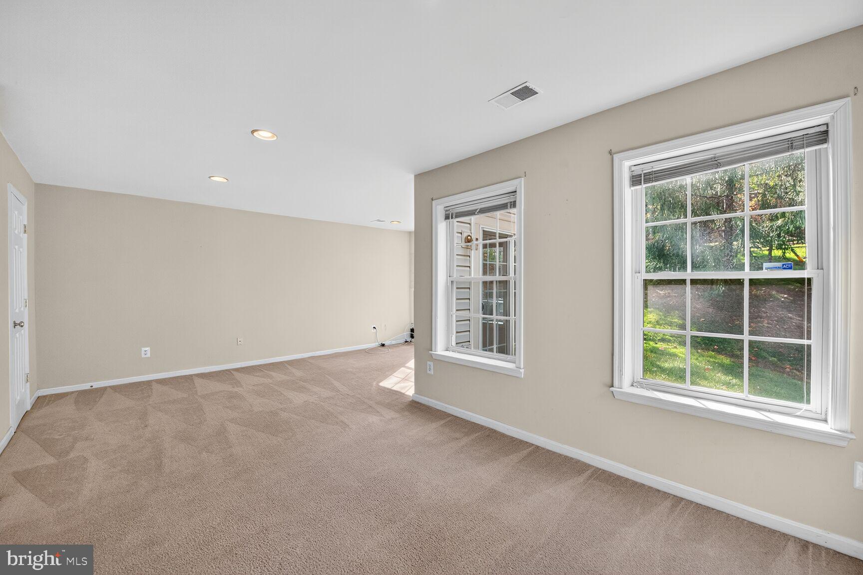 EDWARDS LANDING - Residential Lease