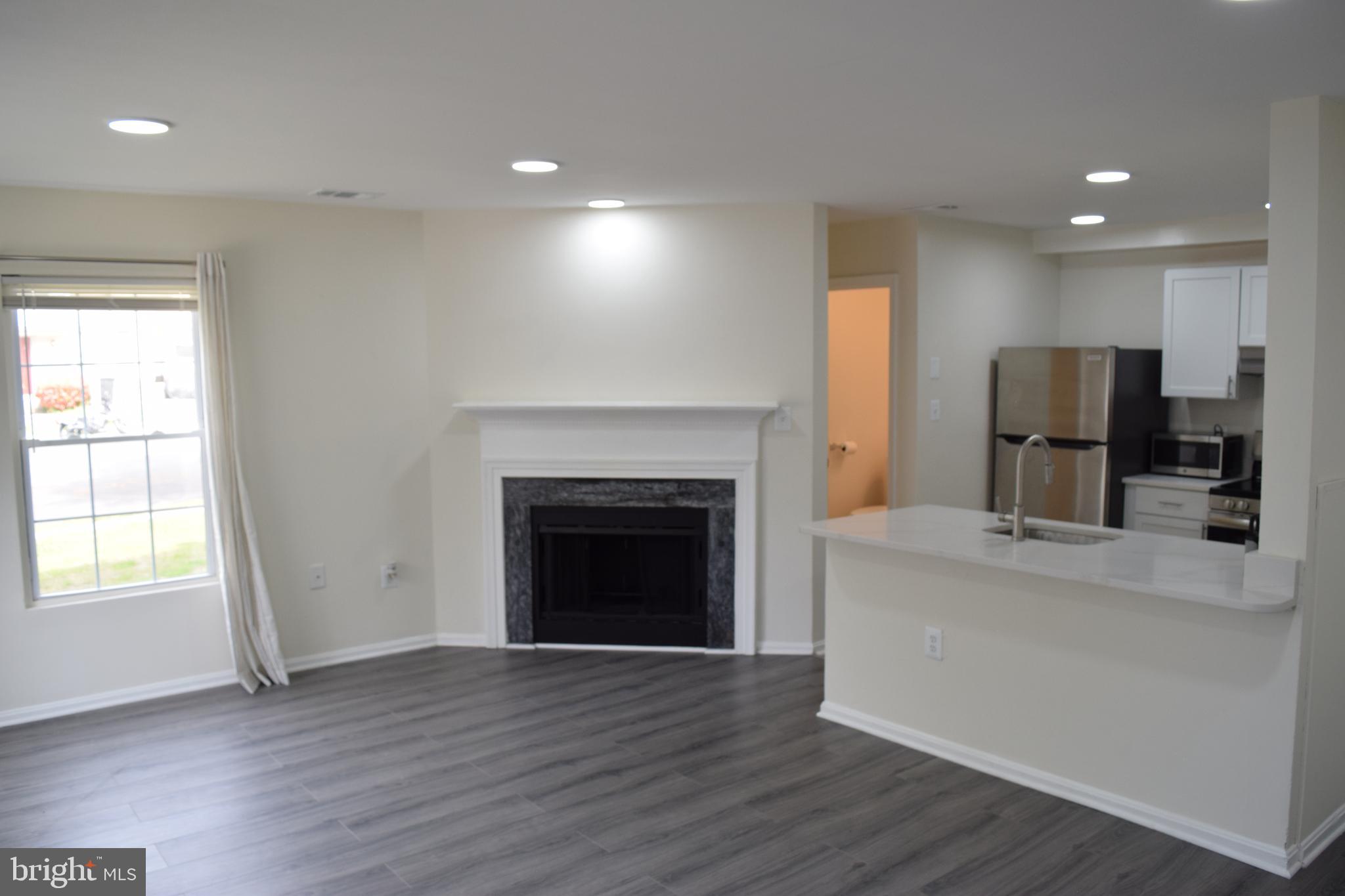 LAKE RIDGE - Residential Lease