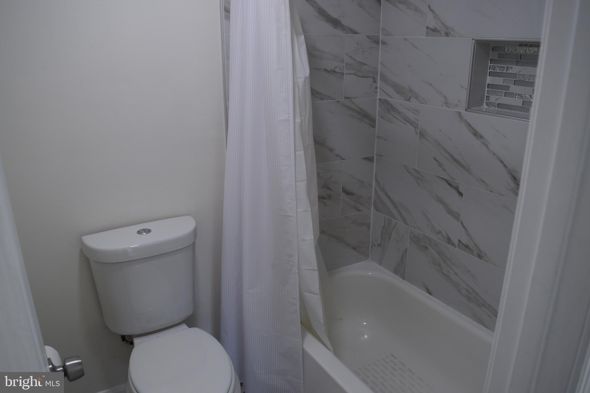 LAKE RIDGE - Residential Lease