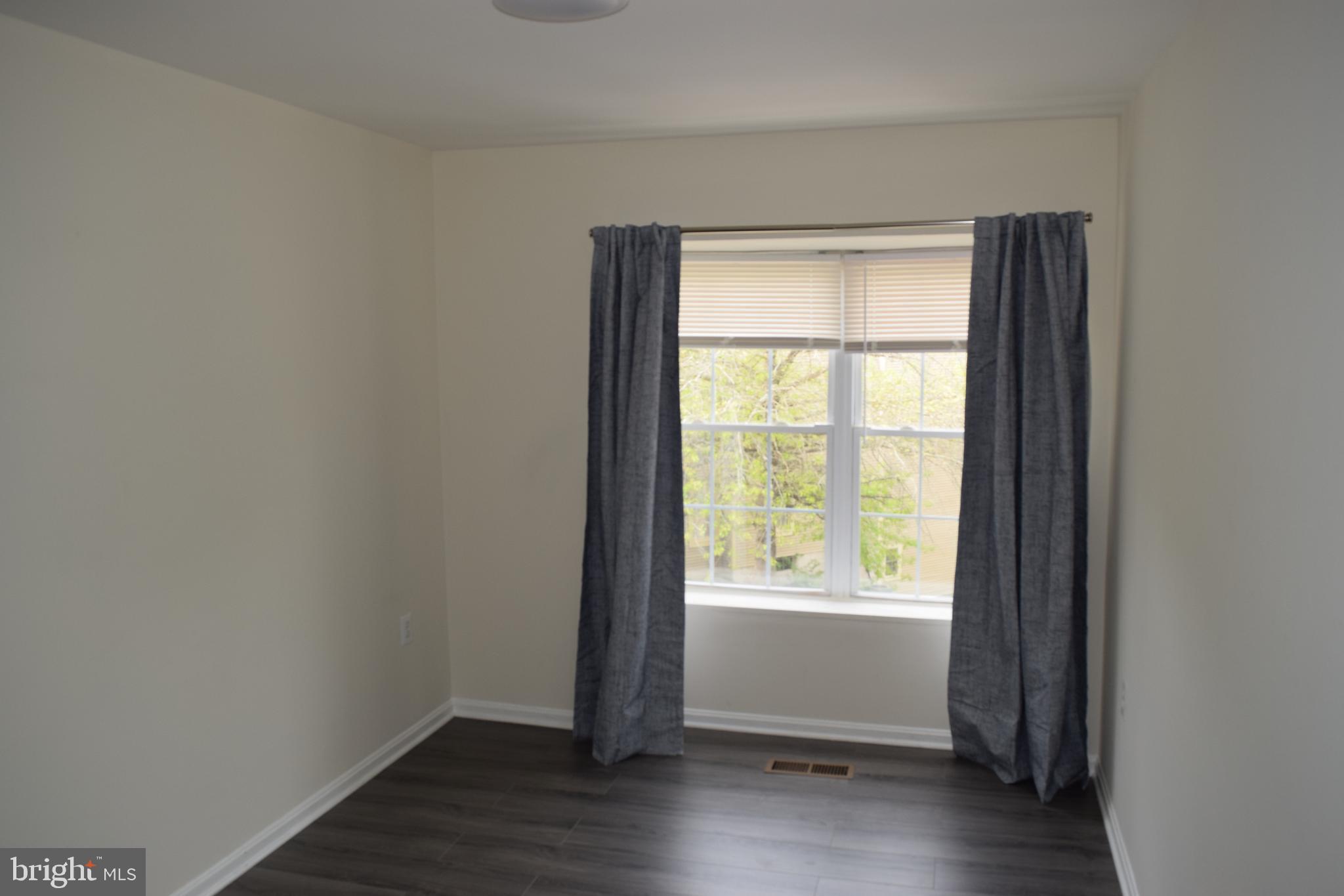 LAKE RIDGE - Residential Lease