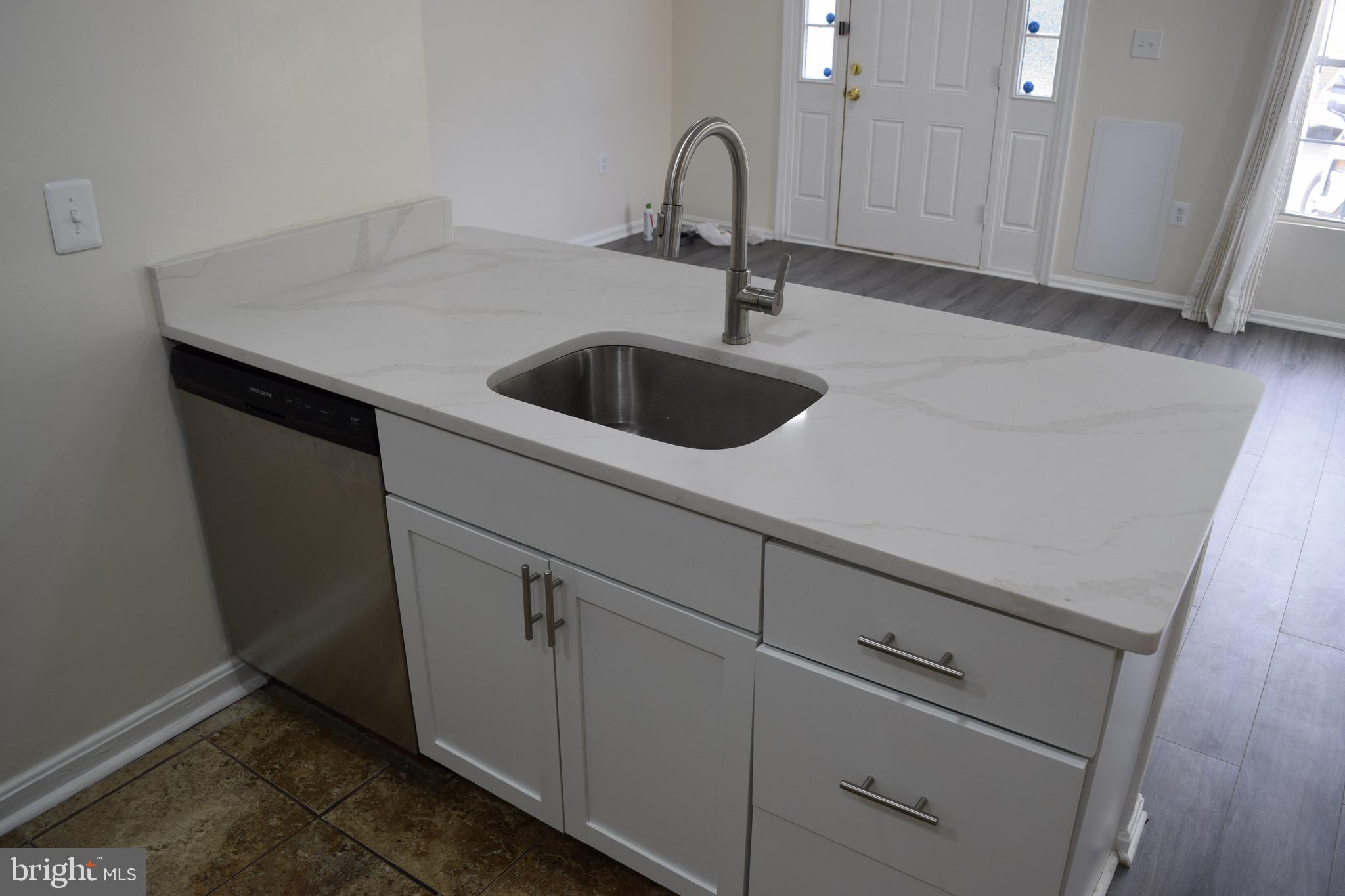 LAKE RIDGE - Residential Lease