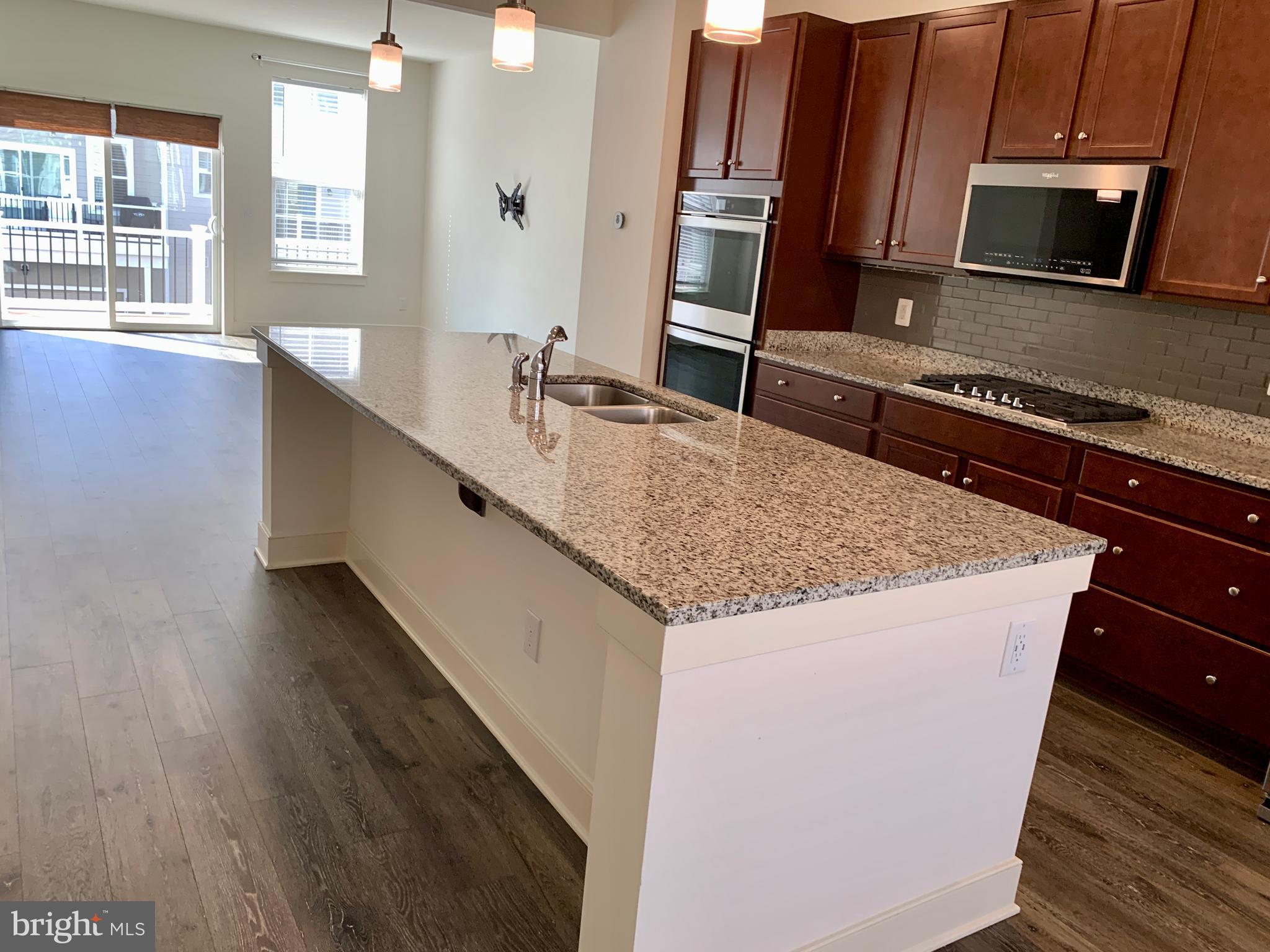 POTOMAC SHORES - Residential Lease