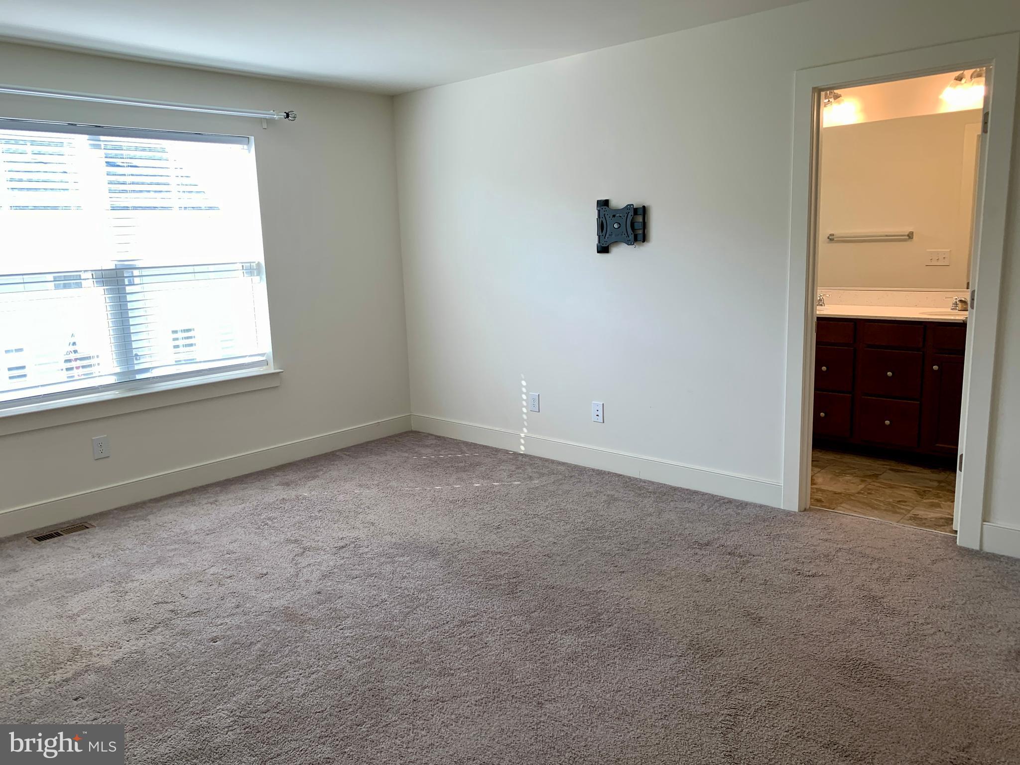 POTOMAC SHORES - Residential Lease