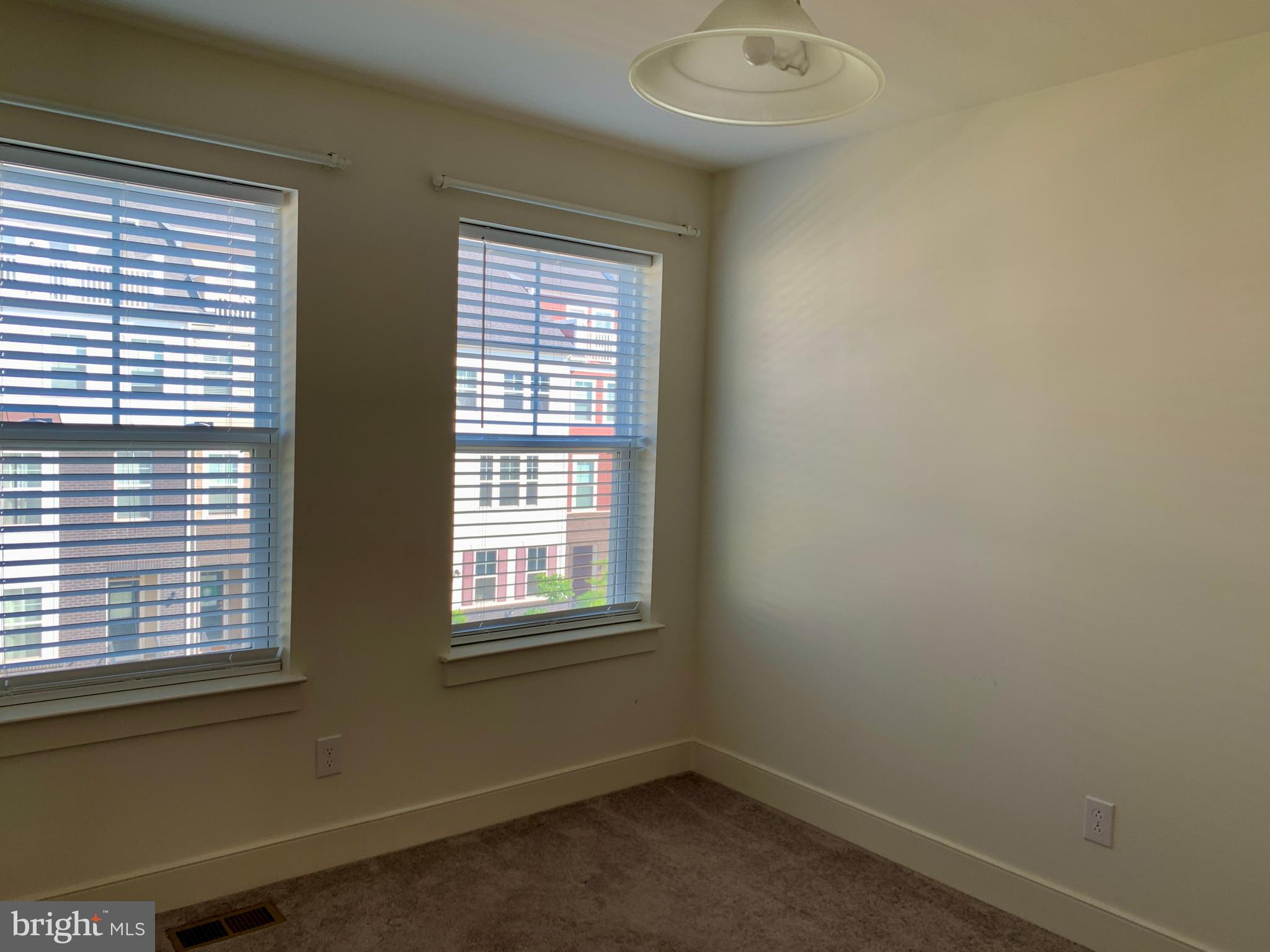 POTOMAC SHORES - Residential Lease