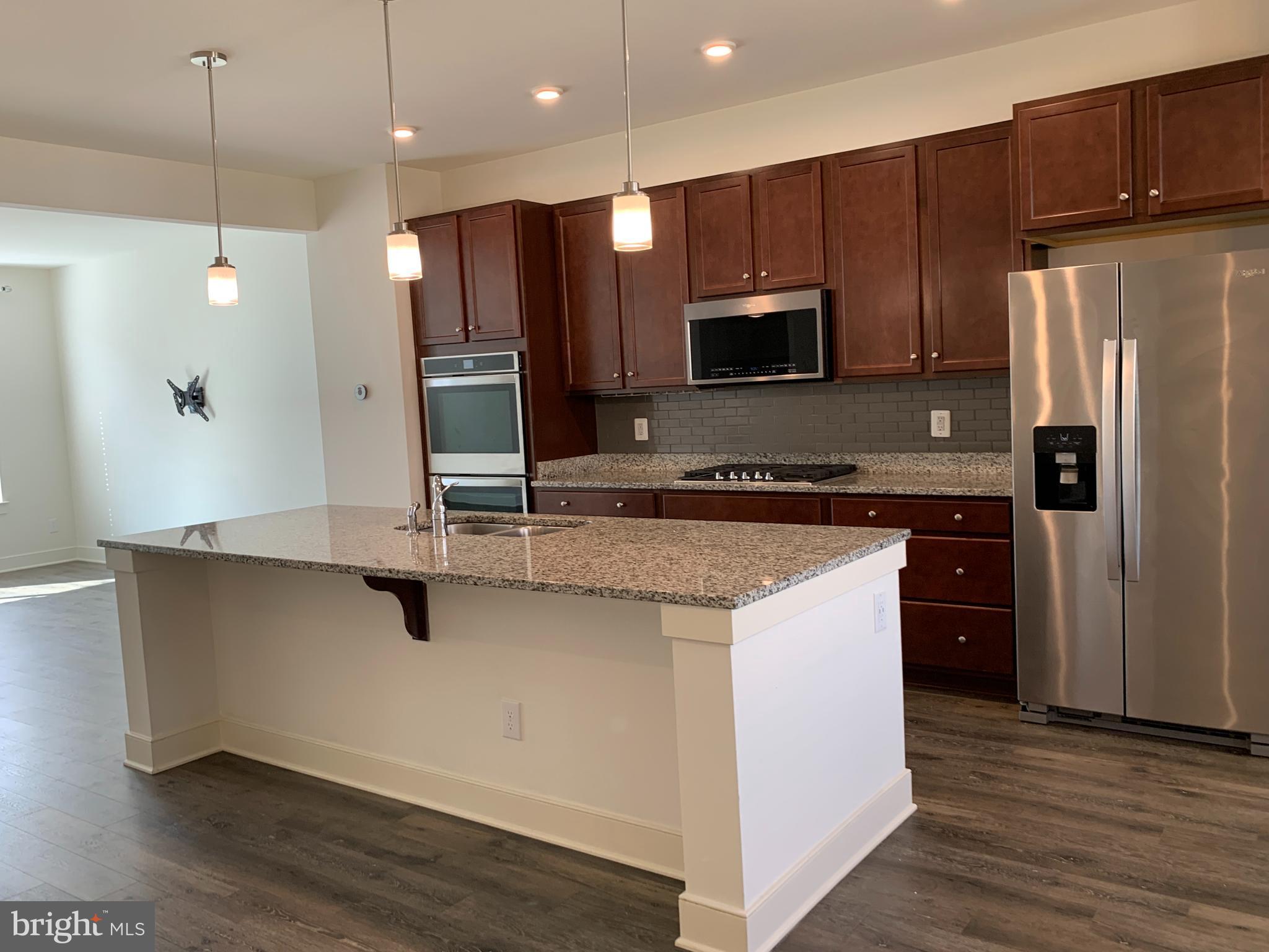 POTOMAC SHORES - Residential Lease