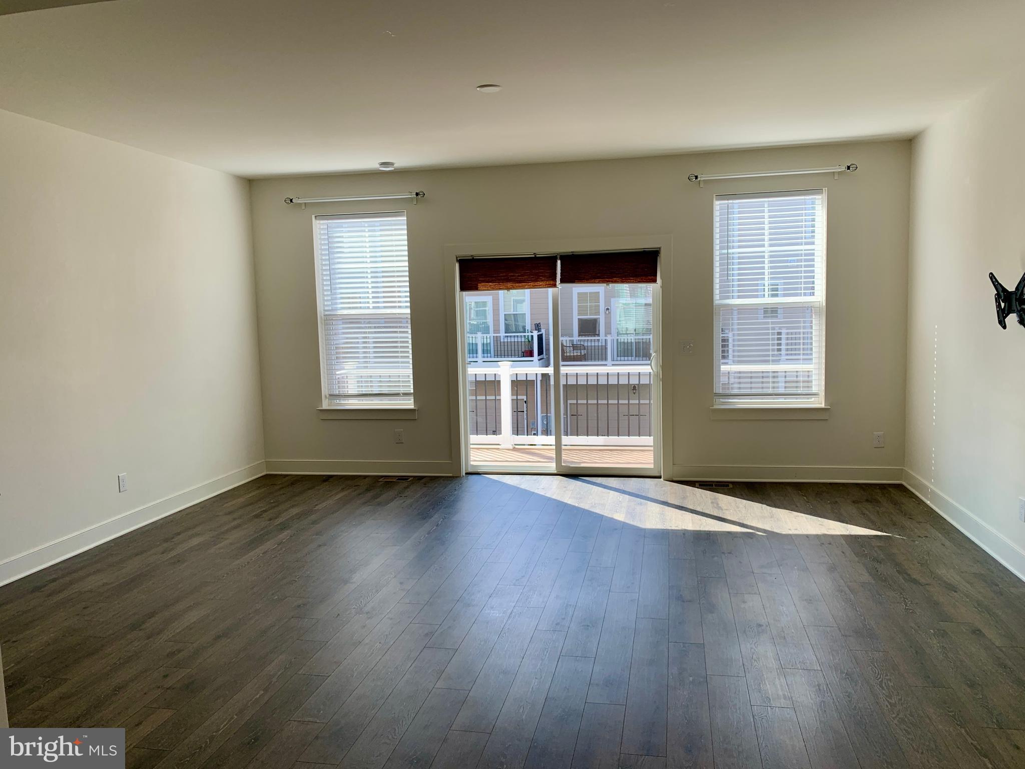 POTOMAC SHORES - Residential Lease