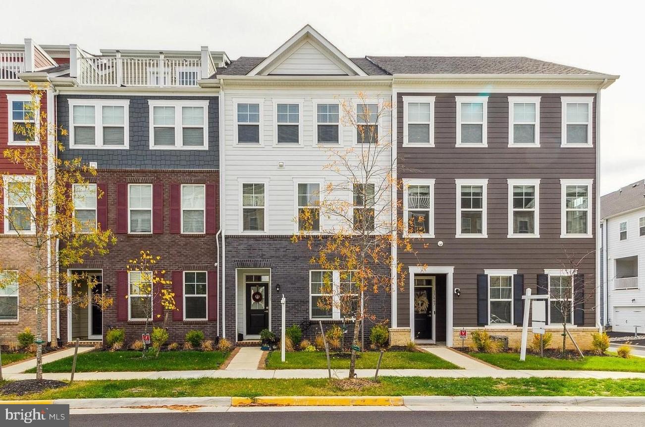 POTOMAC SHORES - Residential Lease