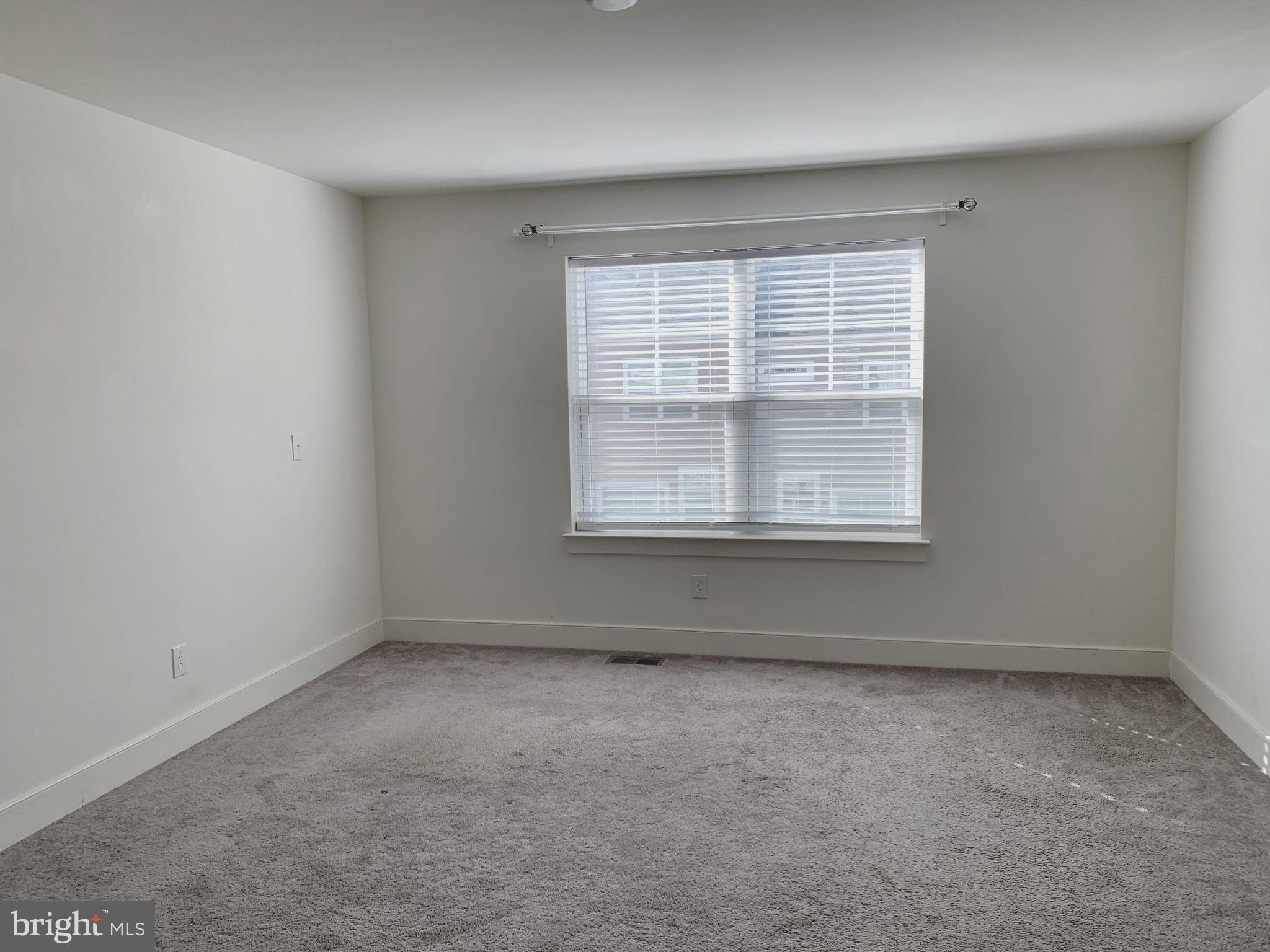 POTOMAC SHORES - Residential Lease