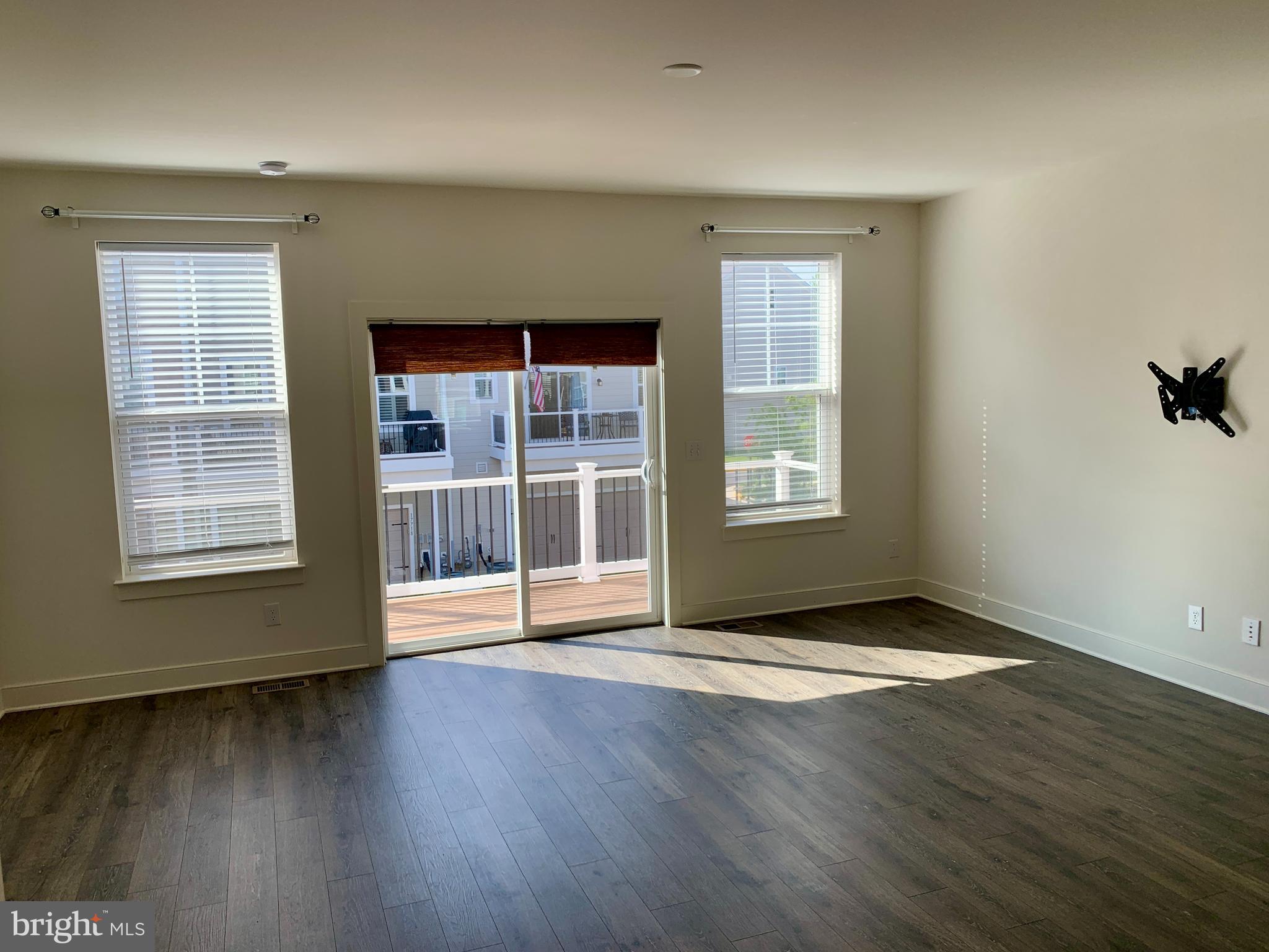 POTOMAC SHORES - Residential Lease