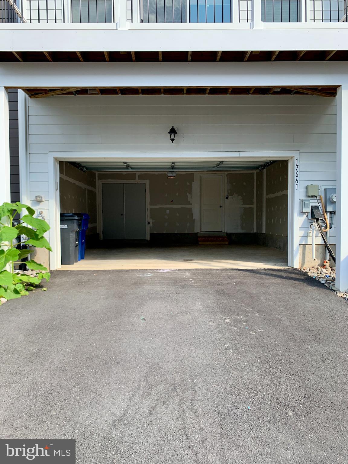 POTOMAC SHORES - Residential Lease