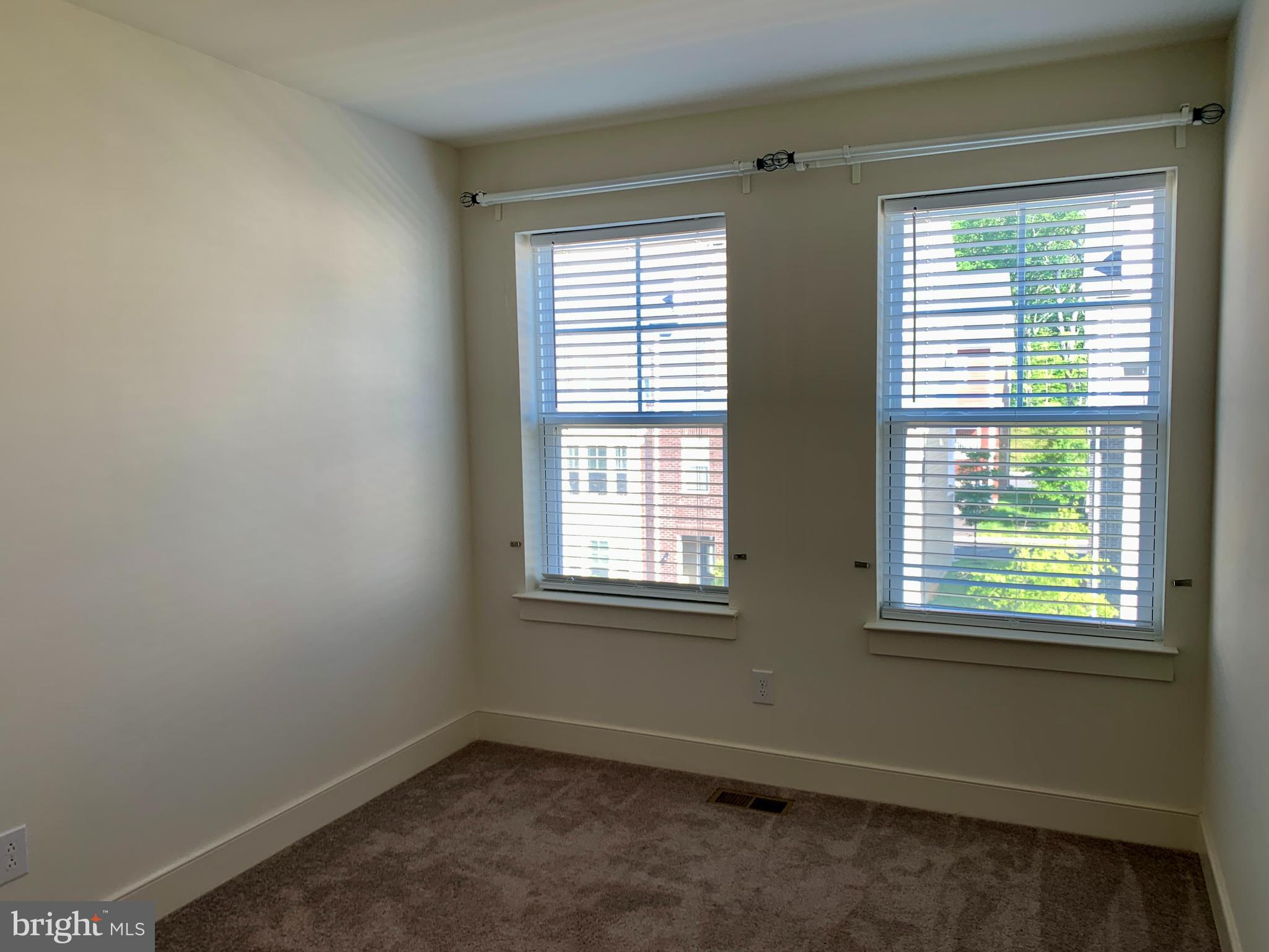 POTOMAC SHORES - Residential Lease