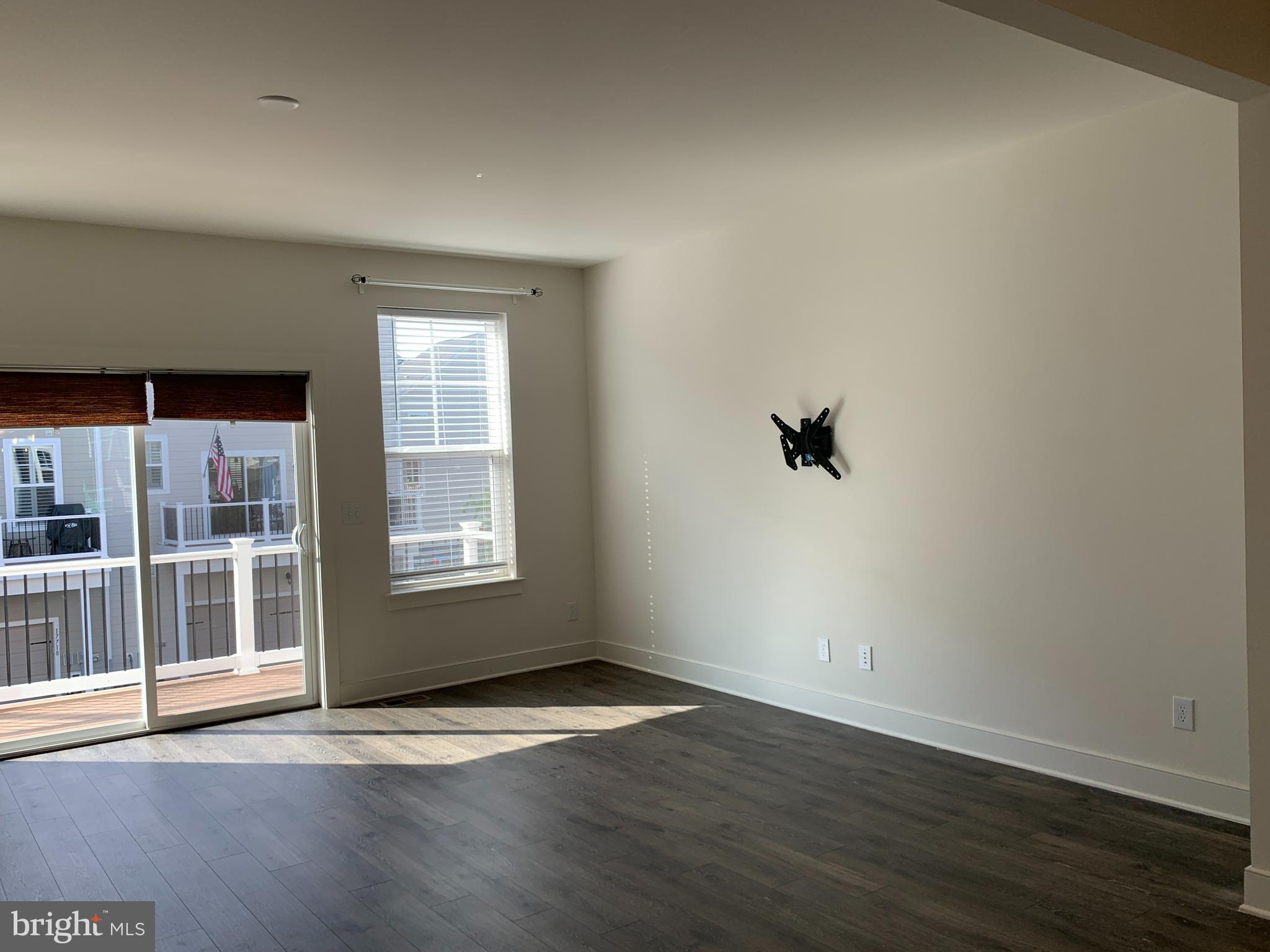 POTOMAC SHORES - Residential Lease