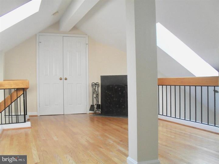 HARBOR TERRACE - Residential Lease