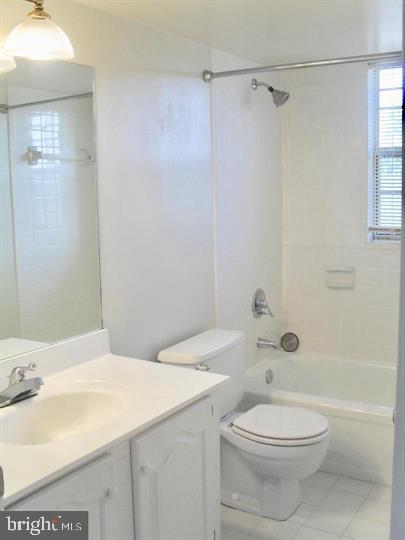 HARBOR TERRACE - Residential Lease