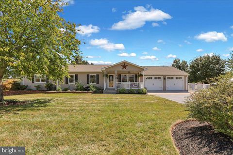 41 MICHELLE WAY HANOVER PA 17331