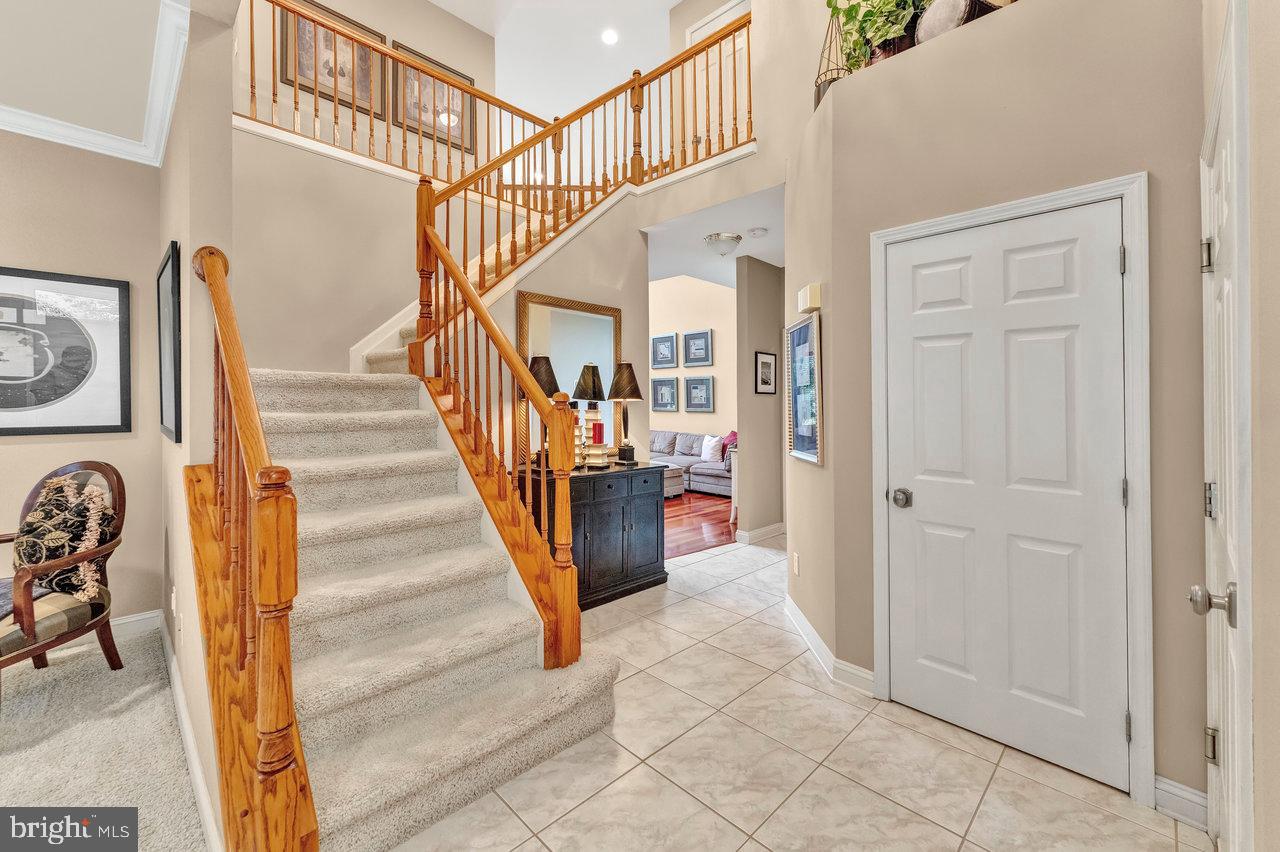 11 FOUNTAYNE LANE