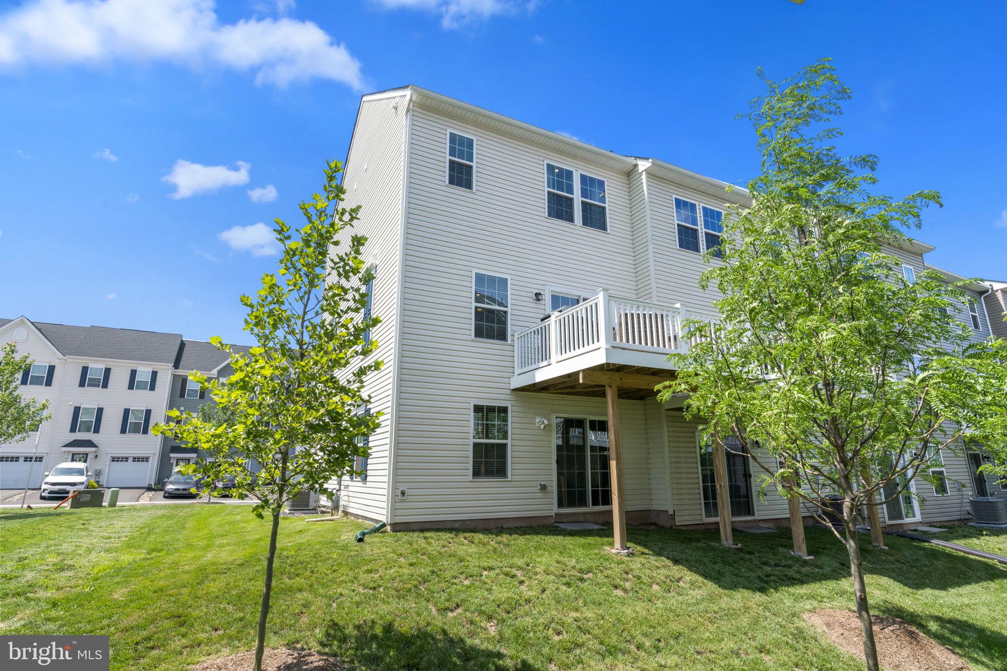 FOXWOOD RIDGE - Residential