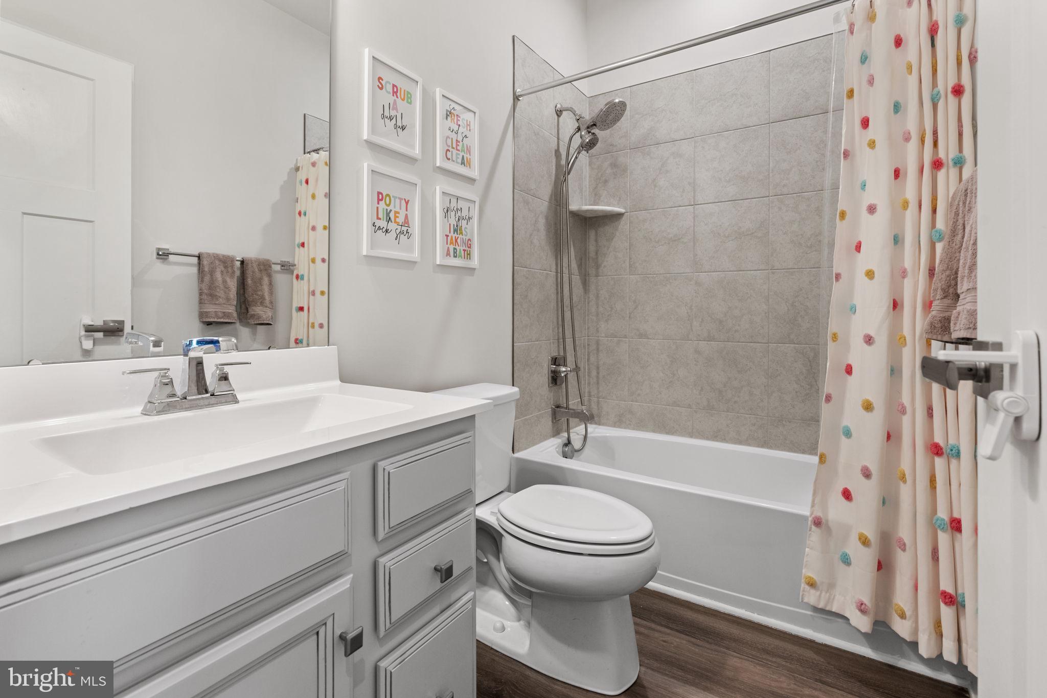 FOXWOOD RIDGE - Residential