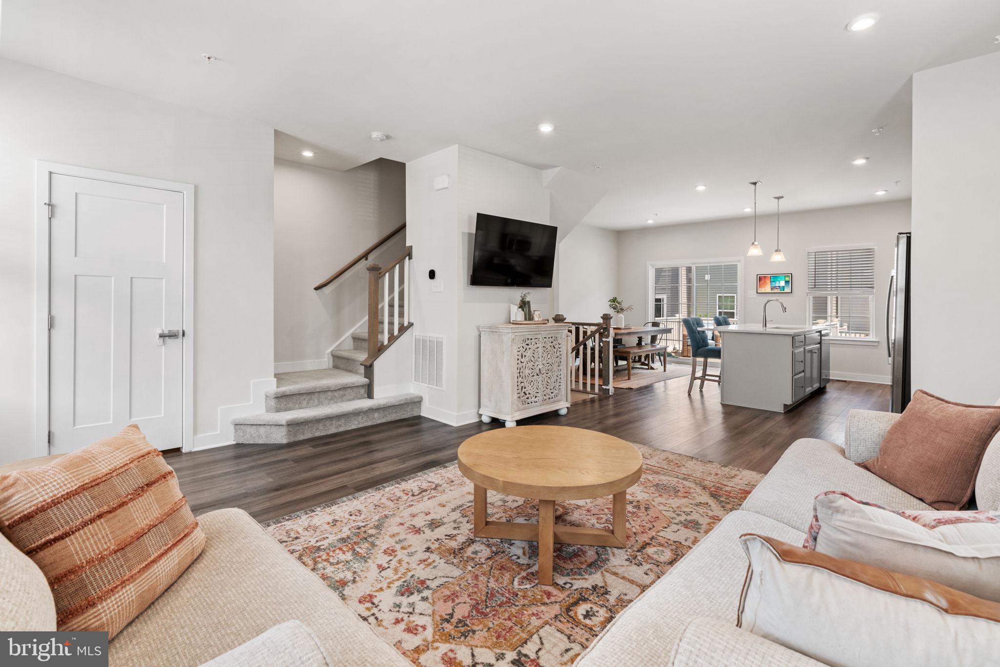 FOXWOOD RIDGE - Residential