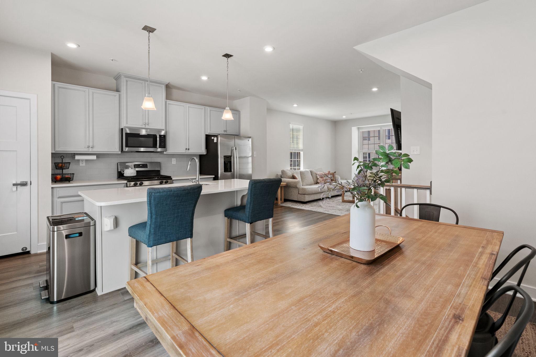 FOXWOOD RIDGE - Residential