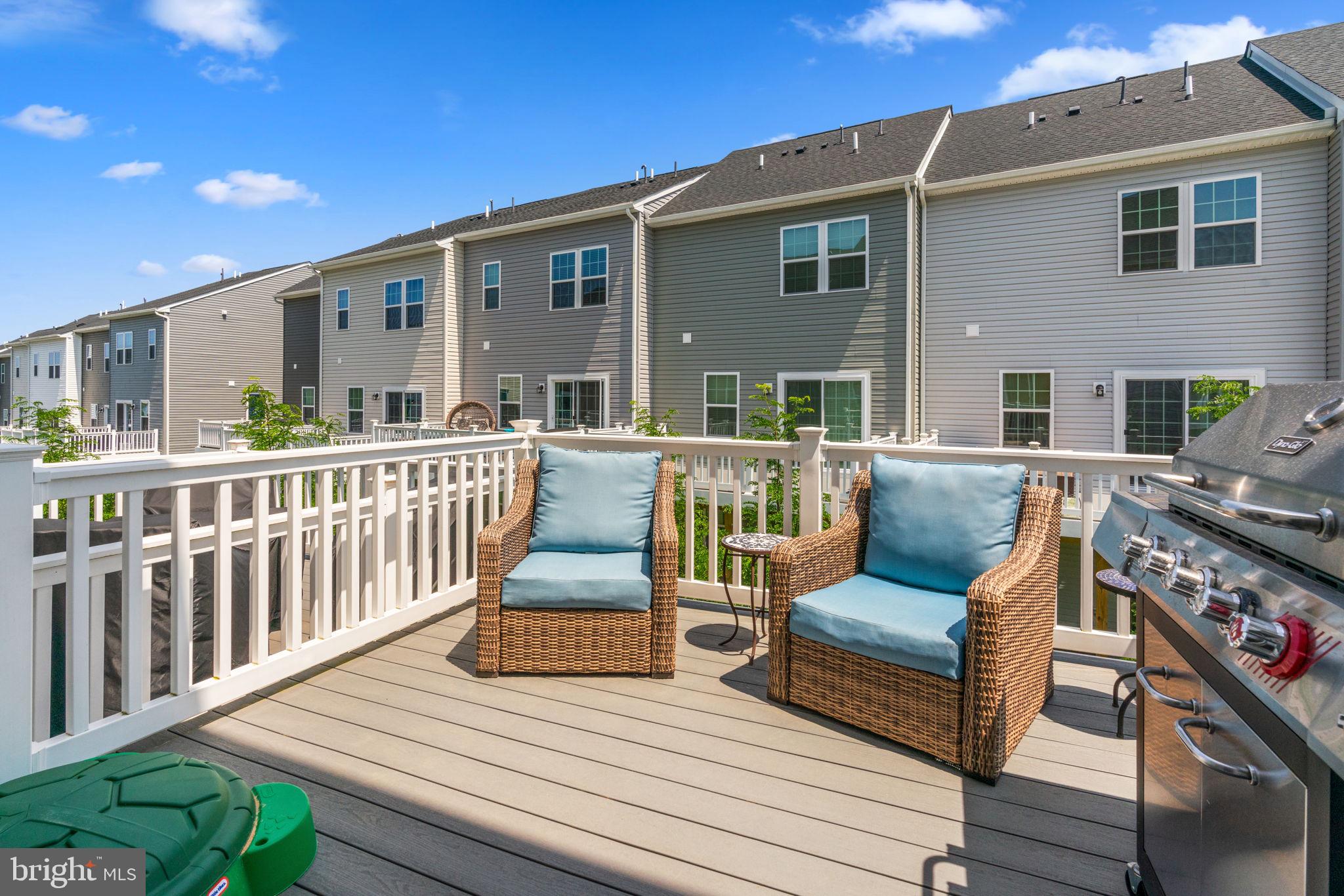 FOXWOOD RIDGE - Residential