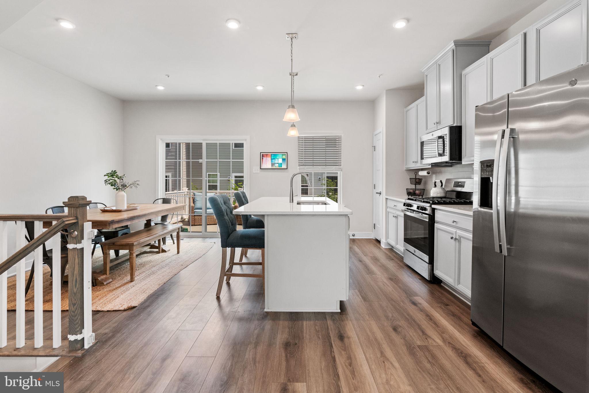 FOXWOOD RIDGE - Residential