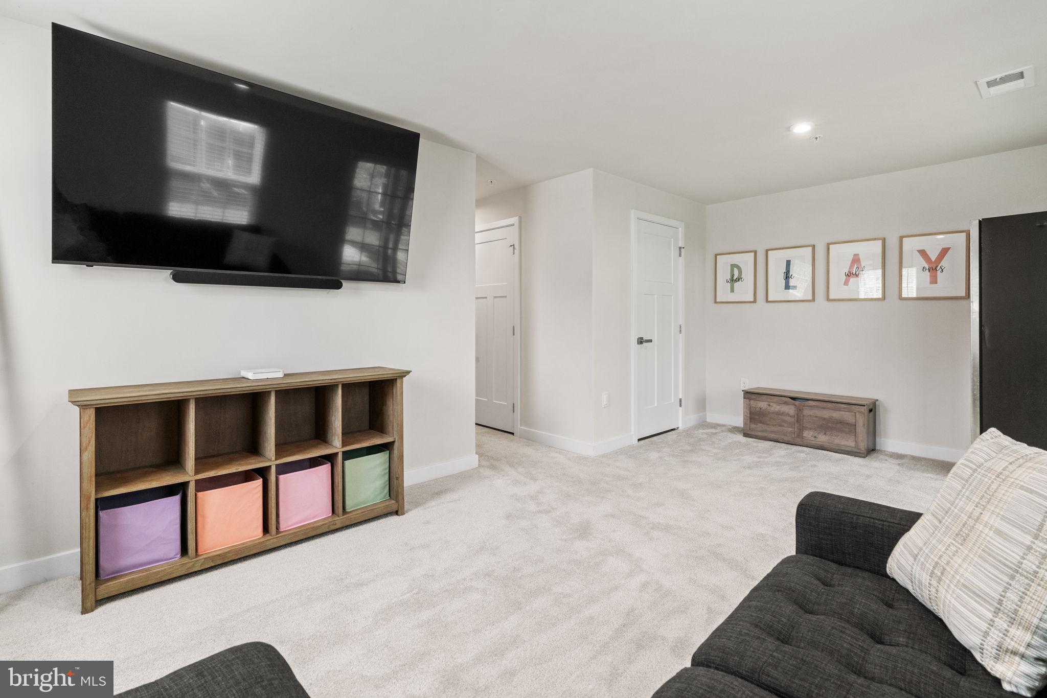 FOXWOOD RIDGE - Residential