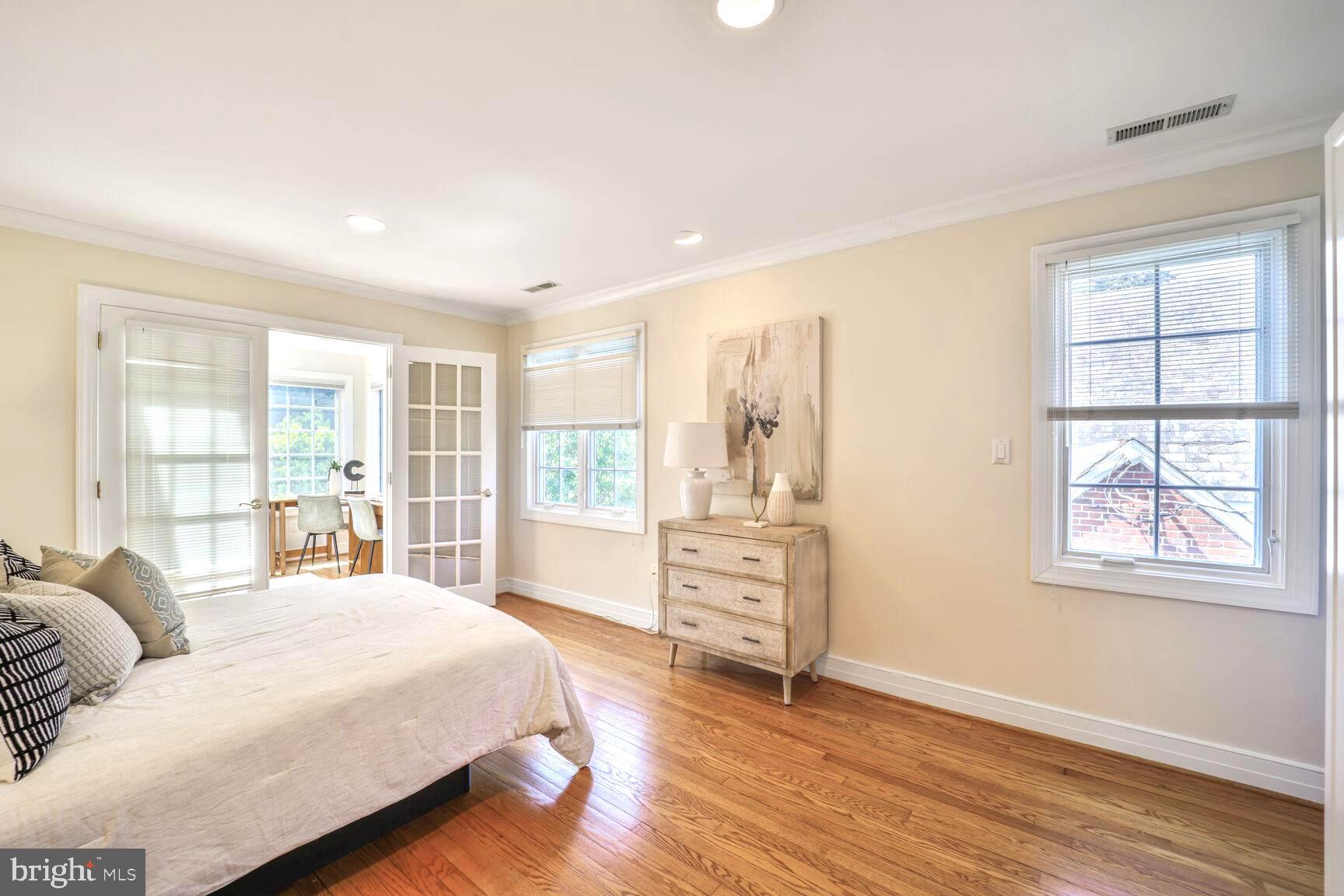 CHEVY CHASE - Residential