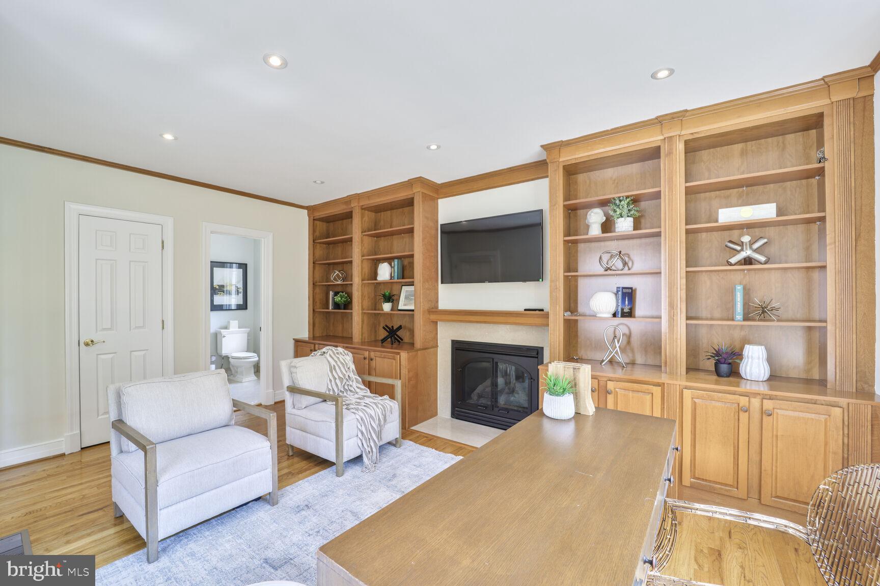 CHEVY CHASE - Residential