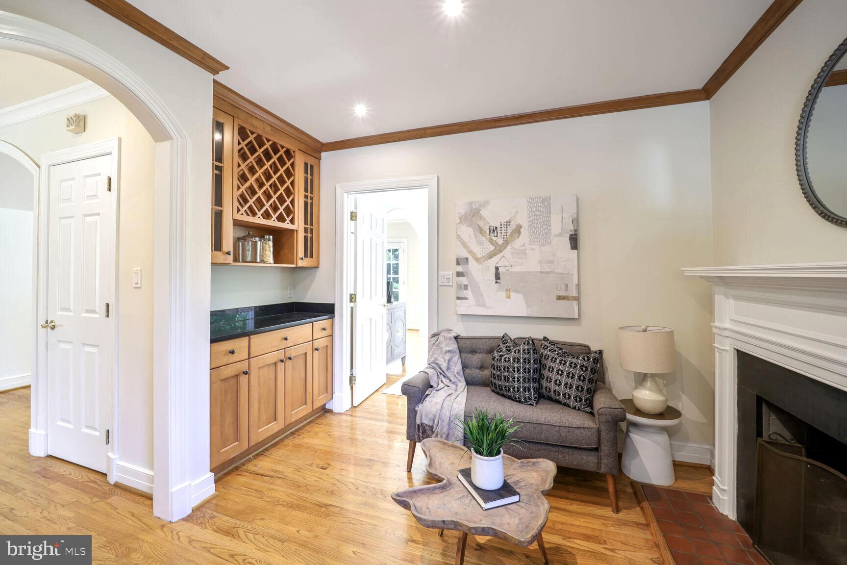 CHEVY CHASE - Residential